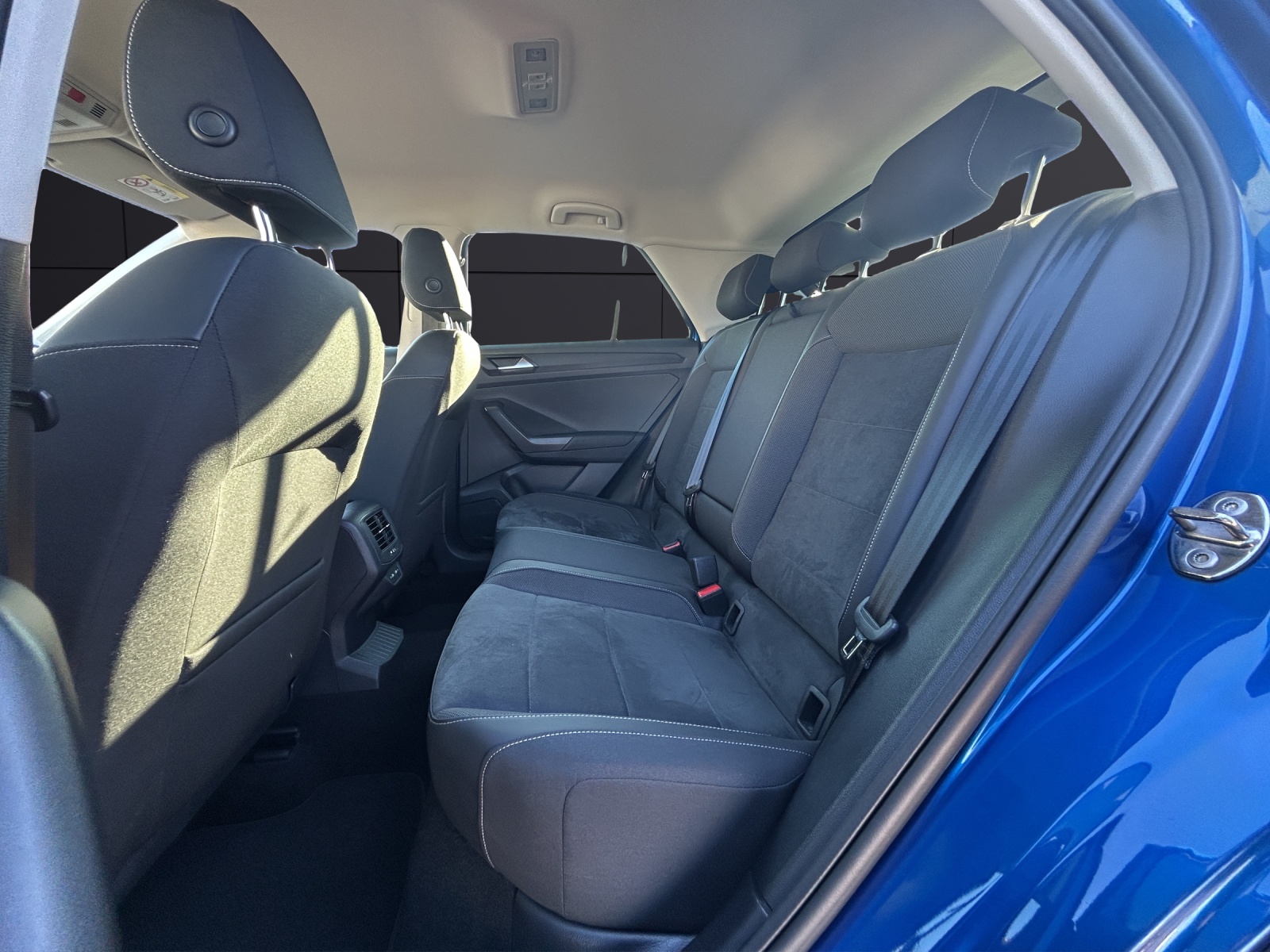 Fahrzeugabbildung Volkswagen T-Roc Style TDI LED+ ACC SH AppConnect Ambiente Navi Klima