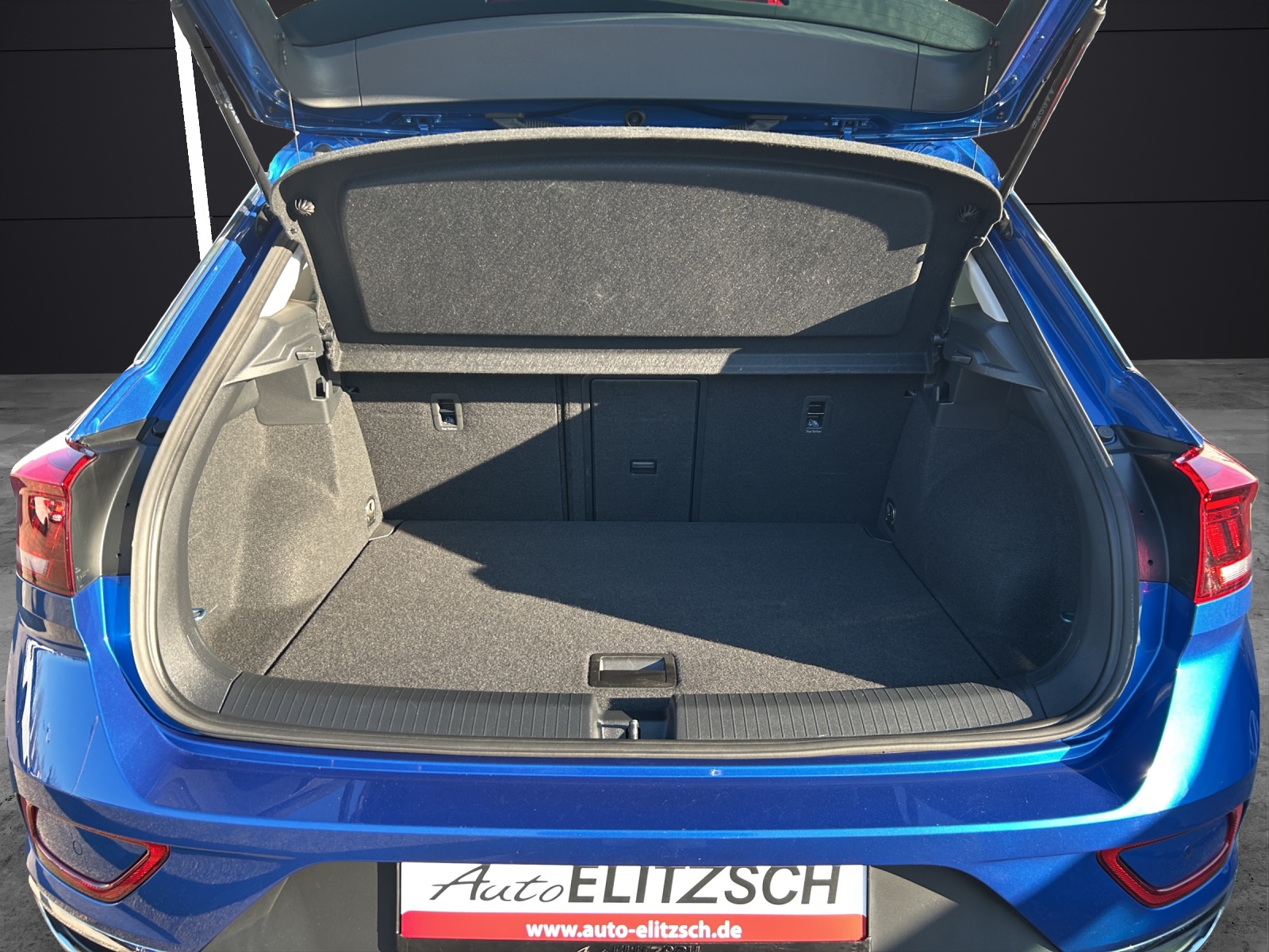 Fahrzeugabbildung Volkswagen T-Roc Style TDI LED+ ACC SH AppConnect Ambiente Navi Klima