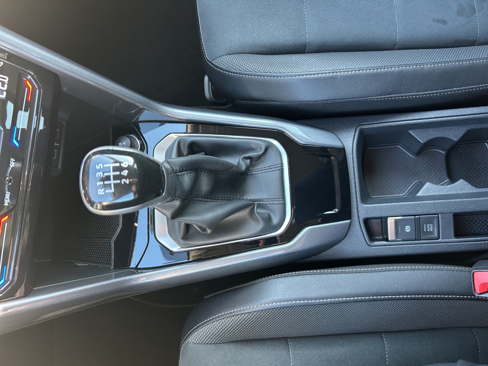 Fahrzeugabbildung Volkswagen T-Roc Style TDI LED+ ACC SH AppConnect Ambiente Navi Klima