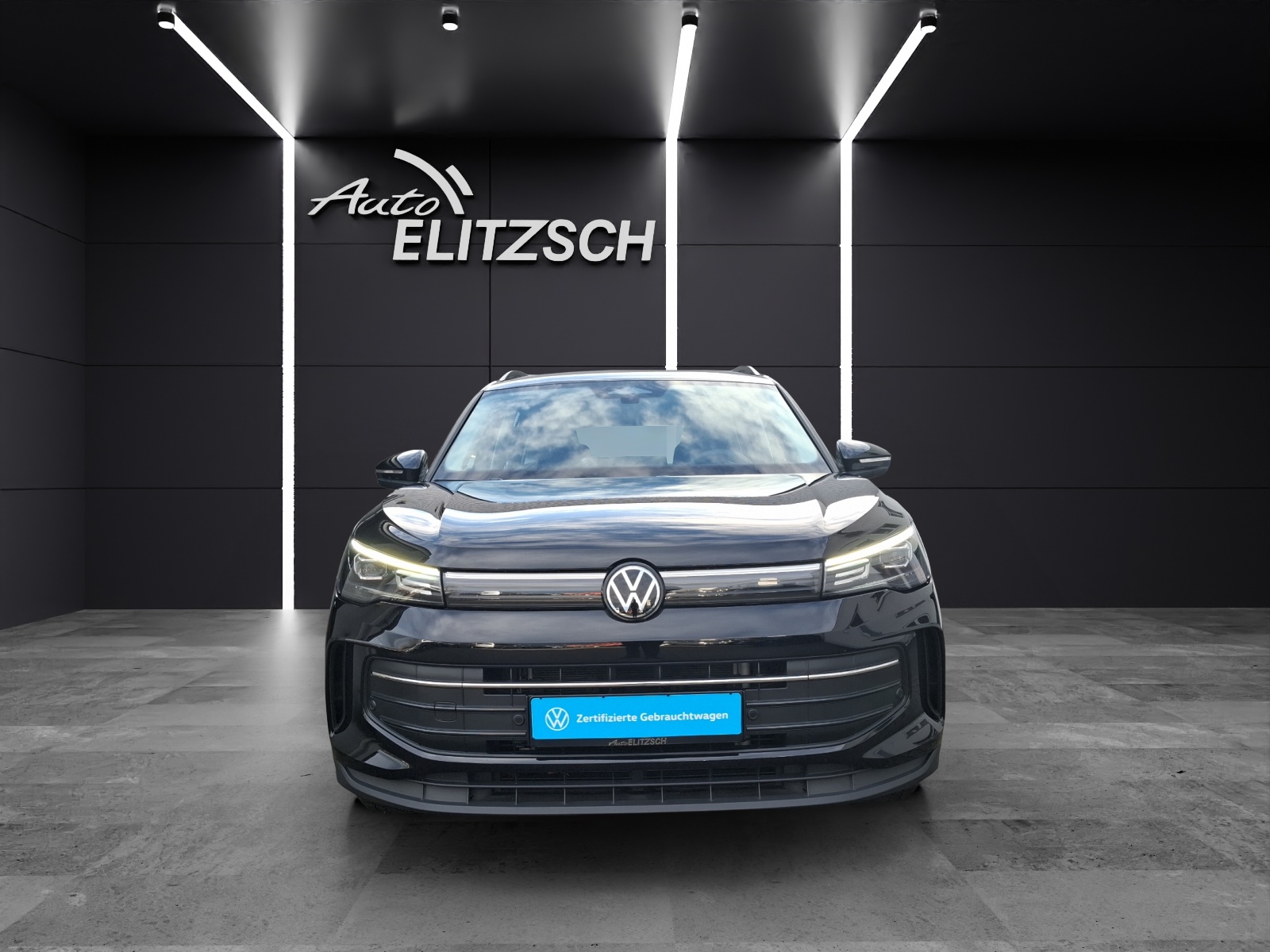 Fahrzeugabbildung Volkswagen Tiguan TDI DSG AHK HuD NAVI Kamera ACC PDC SHZ LM