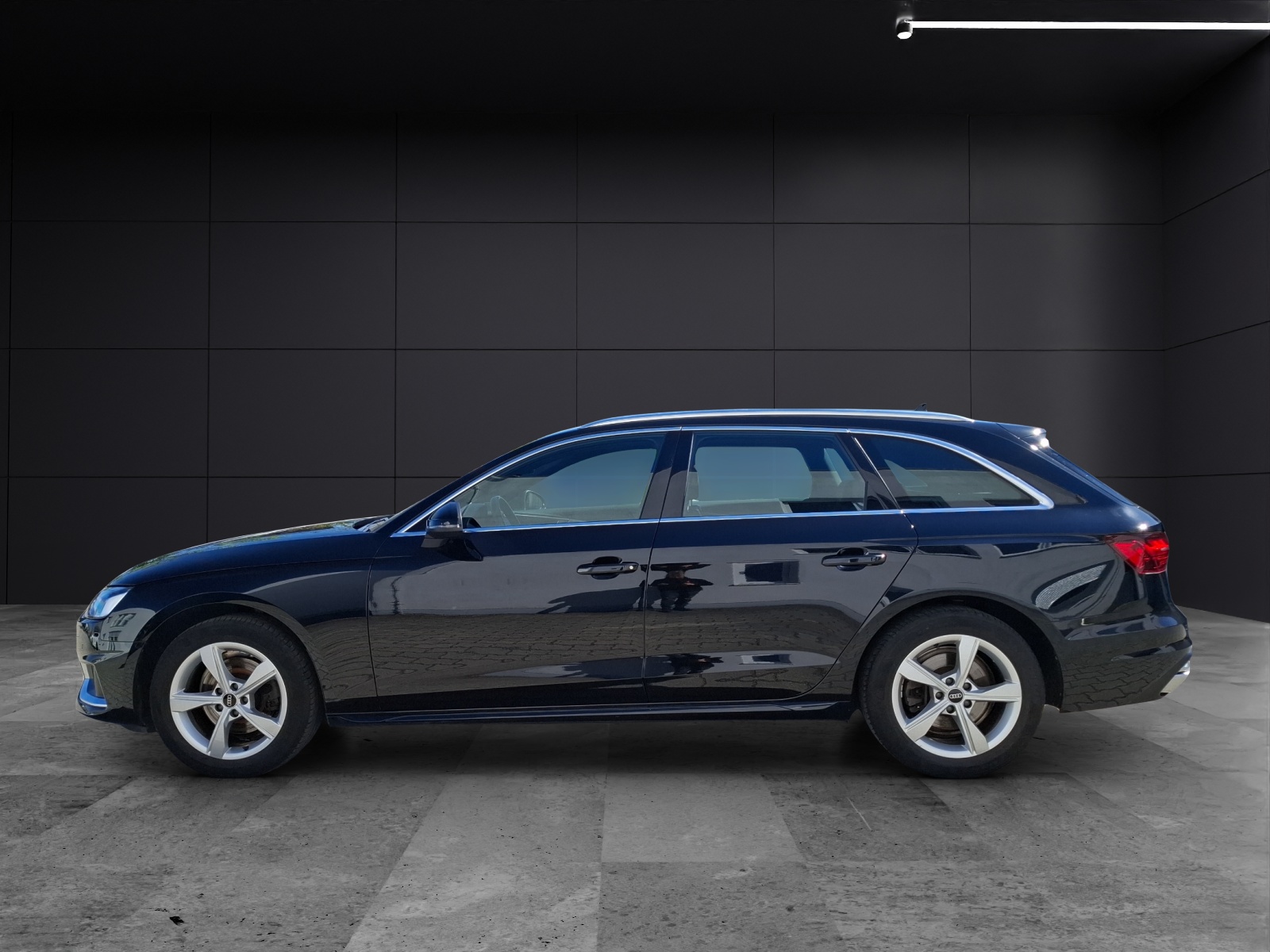 Fahrzeugabbildung Audi A4 Avant 35 TFSI advanced S-tronic LED Navi ACC RFK Leder SHZ