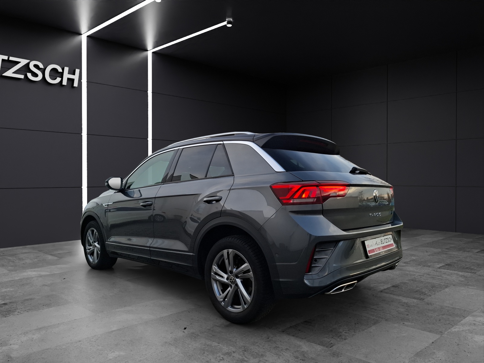 Fahrzeugabbildung Volkswagen T-Roc TDI R-Line DSG LED AHK Navi AID ACC RFK SH