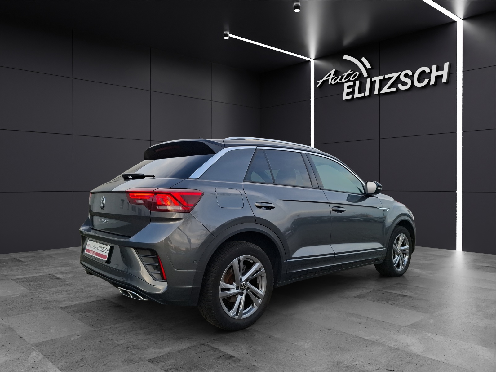 Fahrzeugabbildung Volkswagen T-Roc TDI R-Line DSG LED AHK Navi AID ACC RFK SH