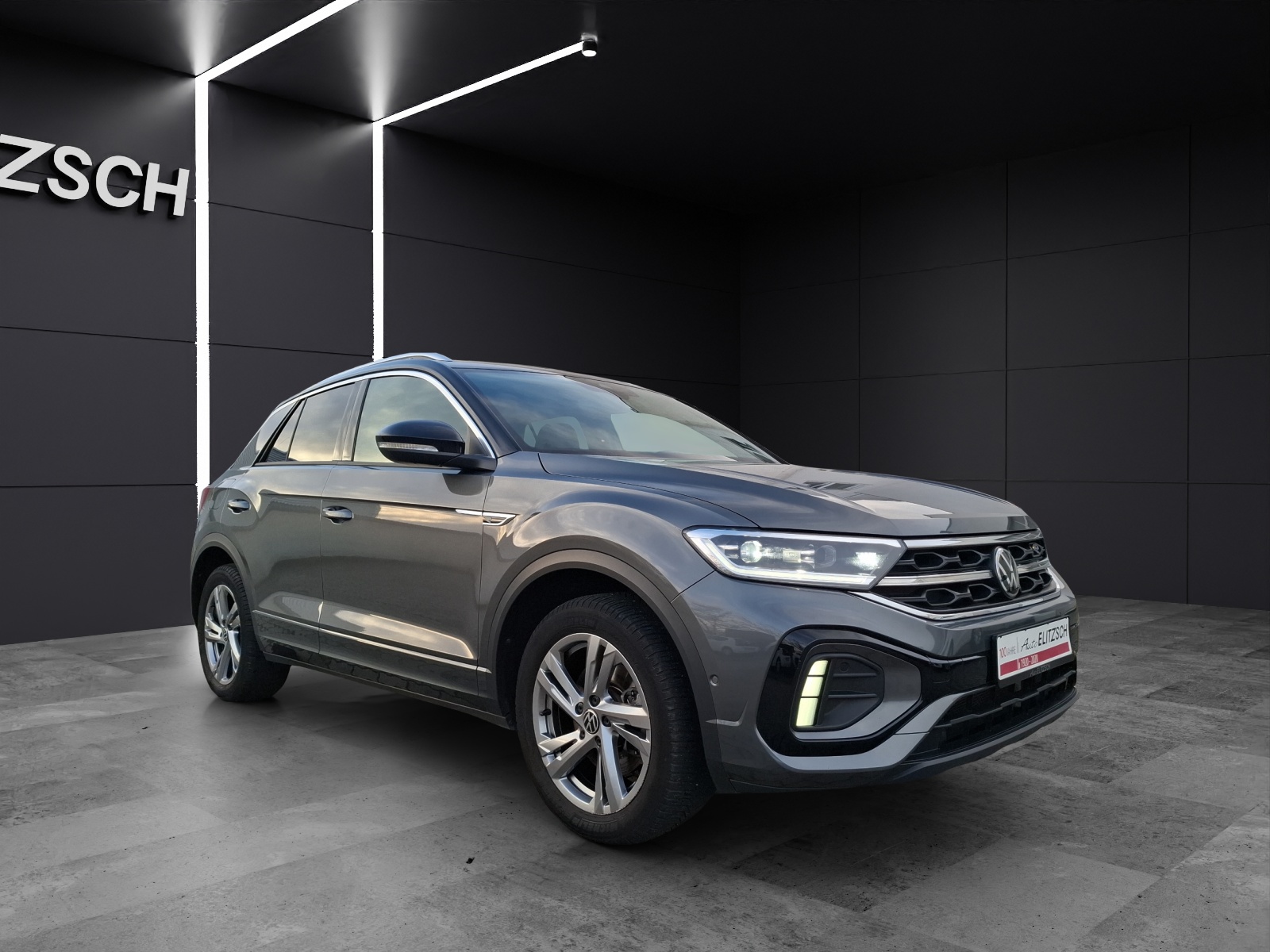 Fahrzeugabbildung Volkswagen T-Roc TDI R-Line DSG LED AHK Navi AID ACC RFK SH