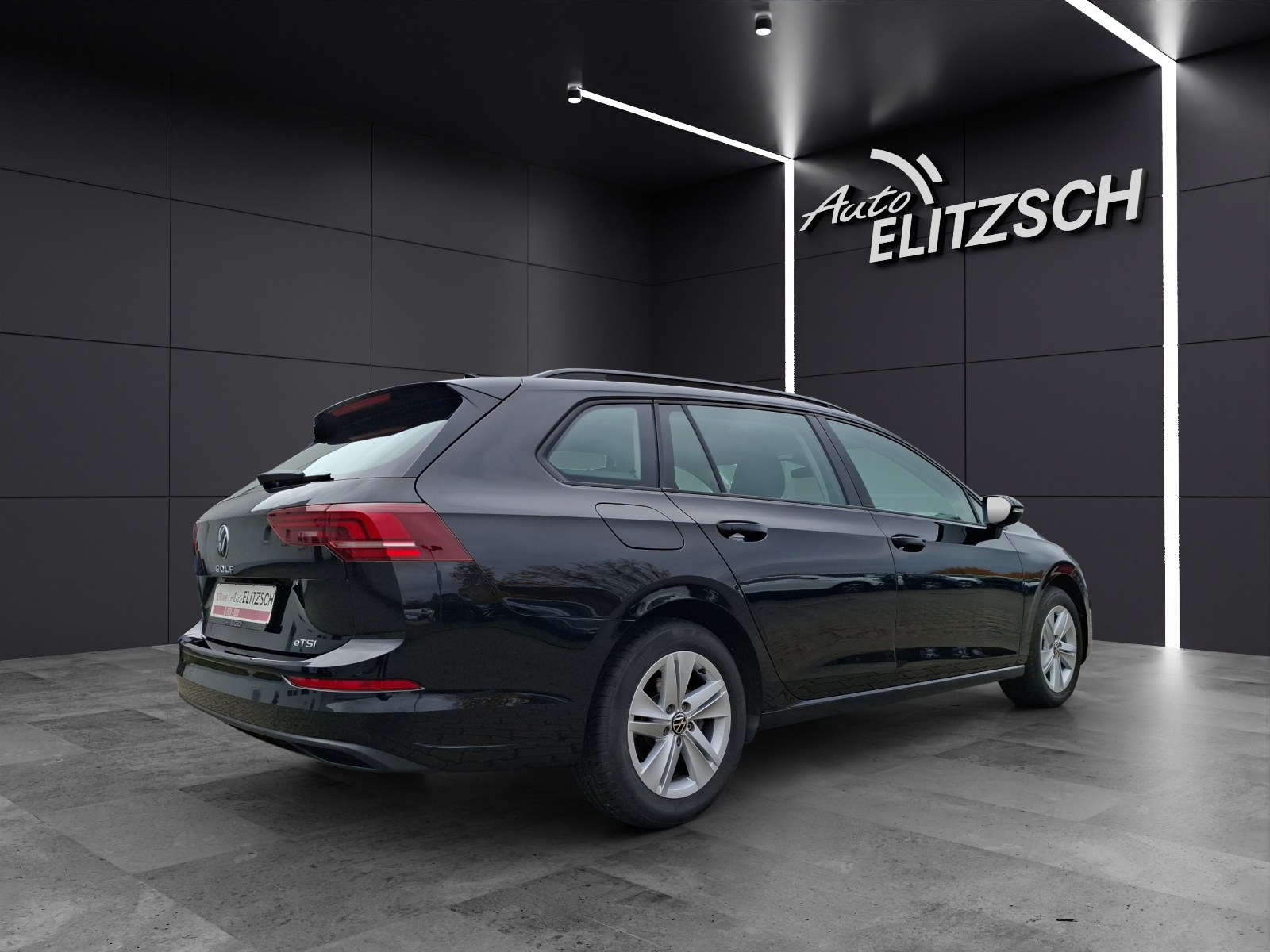 Fahrzeugabbildung Volkswagen Golf VIII Variant eTSI Life DSG LED Navi AID HUD ACC PDC SH