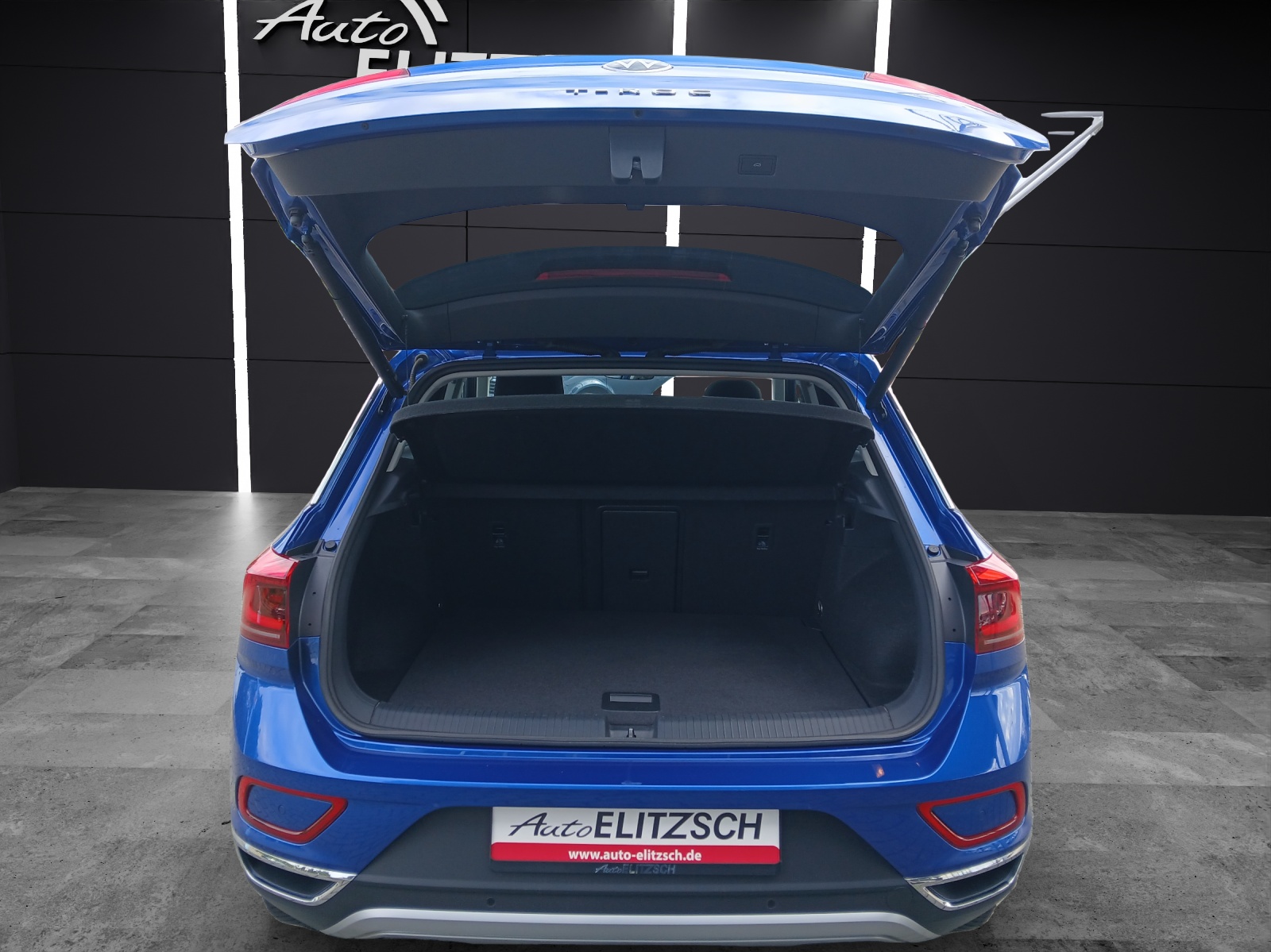 Fahrzeugabbildung Volkswagen T-Roc TSI Style Matrix AHK Kamera ACC Keyless Navi
