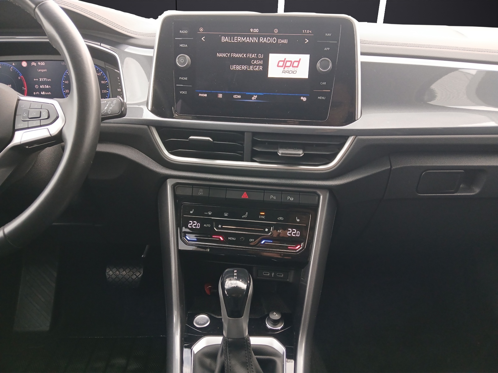 Fahrzeugabbildung Volkswagen T-Roc TSI Style Matrix AHK Kamera ACC Keyless Navi