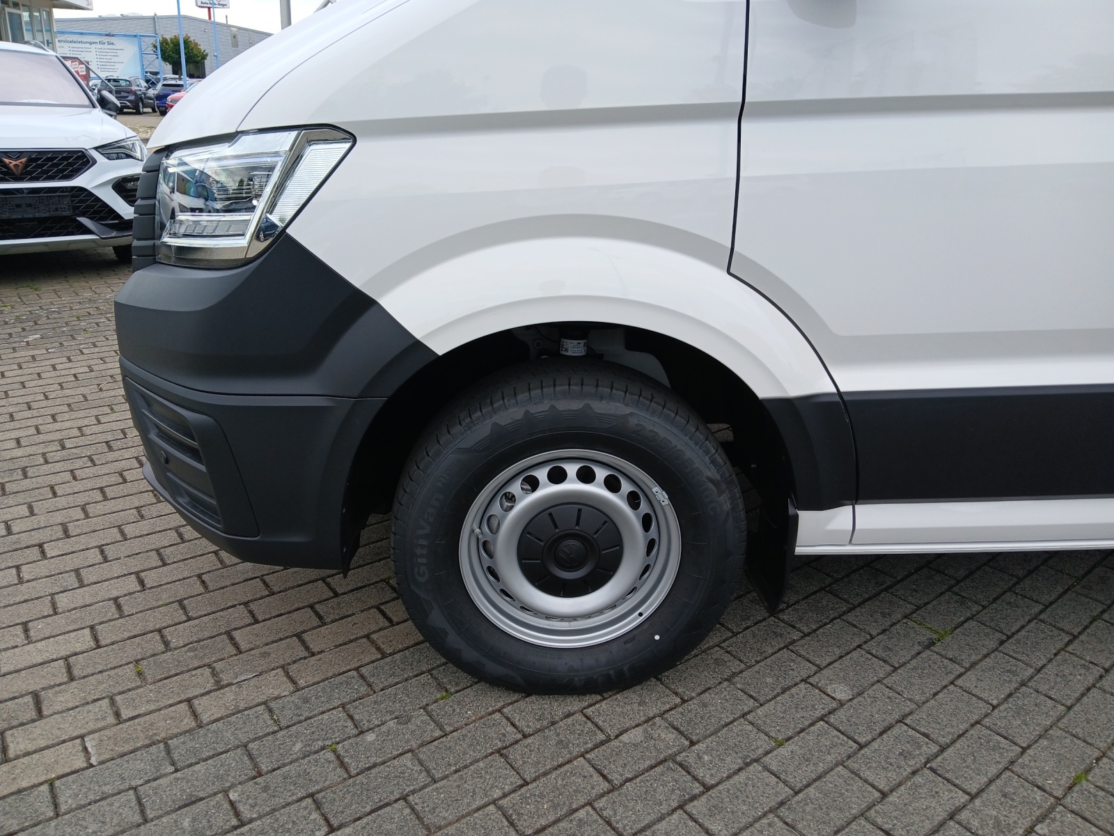Fahrzeugabbildung Volkswagen Crafter Kasten 2,0l TDI 130 kW MR 4MOT CLIMATRONIC REAR VIEW STANDH. LED SITZH.