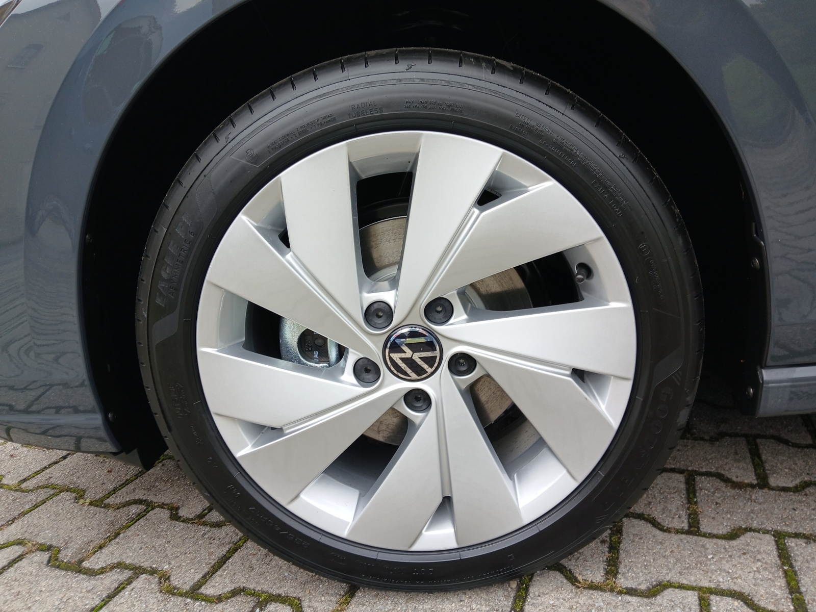 Fahrzeugabbildung Volkswagen Golf Variant Goal AHZV LED ACC