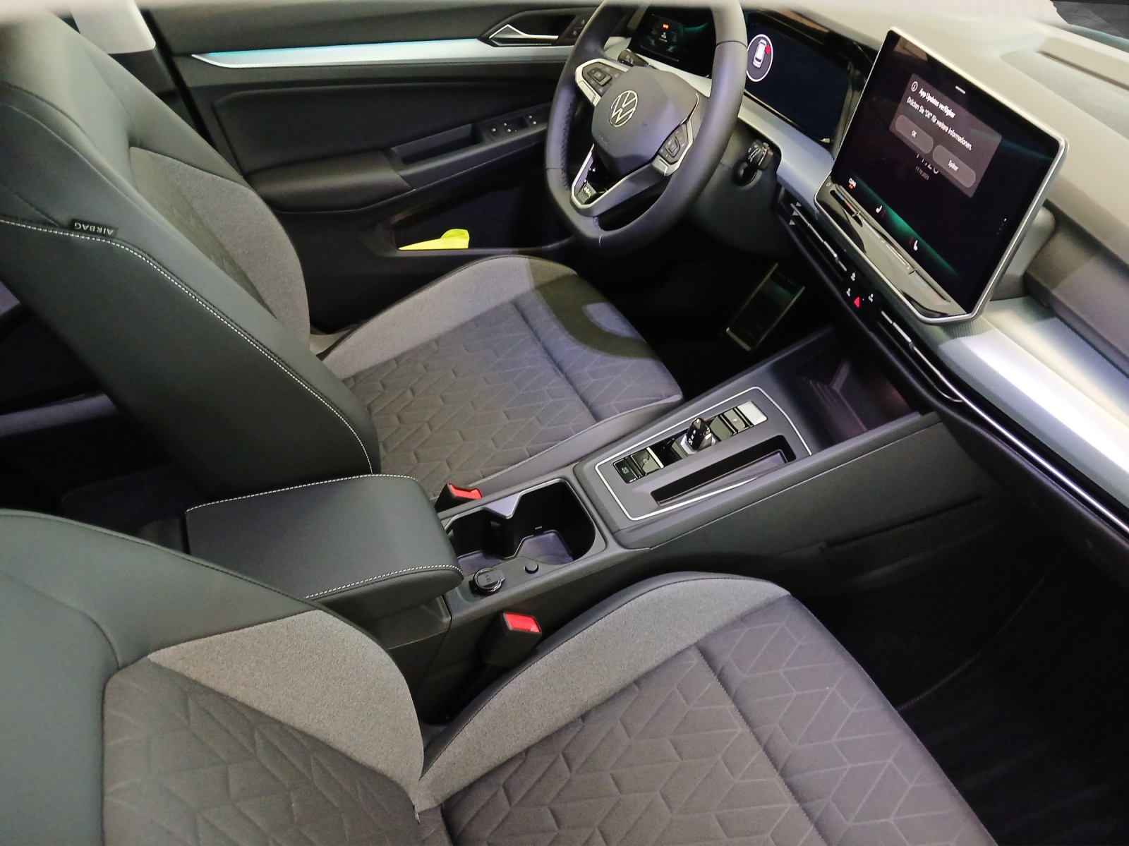 Fahrzeugabbildung Volkswagen Golf Variant Goal AHZV LED ACC