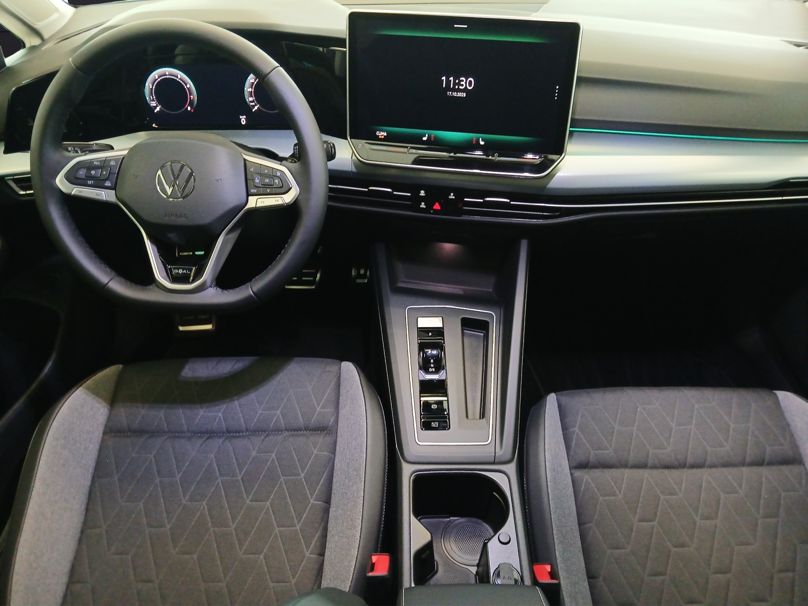 Fahrzeugabbildung Volkswagen Golf Variant Goal AHZV LED ACC