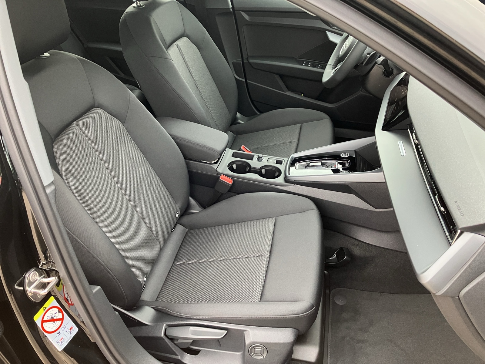 Fahrzeugabbildung Audi A3 Sportback 30 TFSI advanced