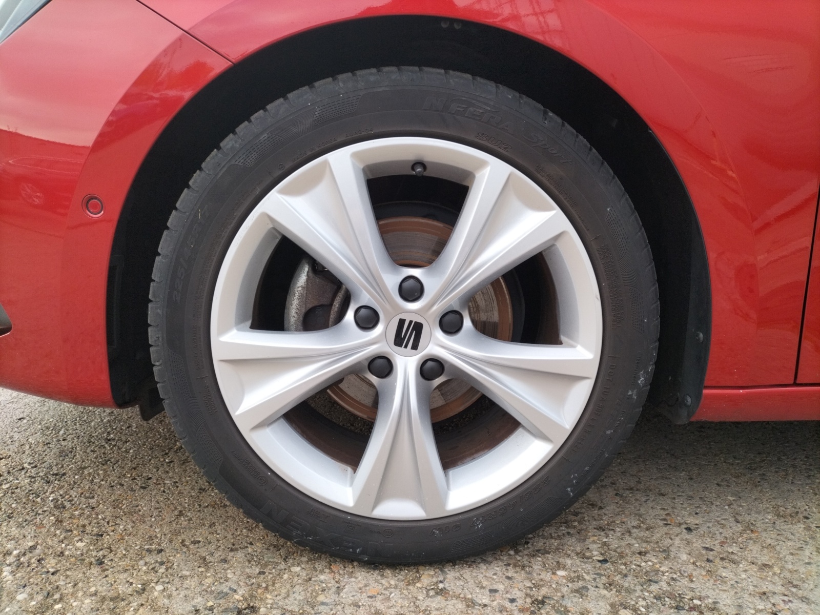 Fahrzeugabbildung SEAT Leon ST eTSI FR-Line DSG LED AHK Navi ACC Park-Assist SH