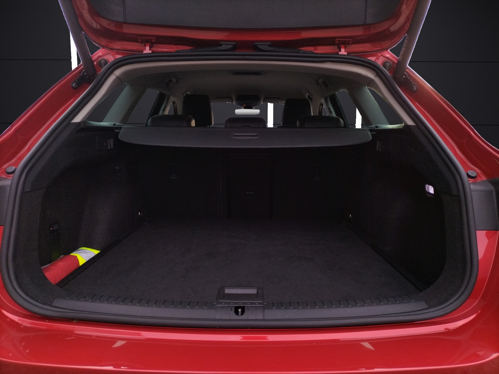 Fahrzeugabbildung SEAT Leon ST eTSI FR-Line DSG LED AHK Navi ACC Park-Assist SH