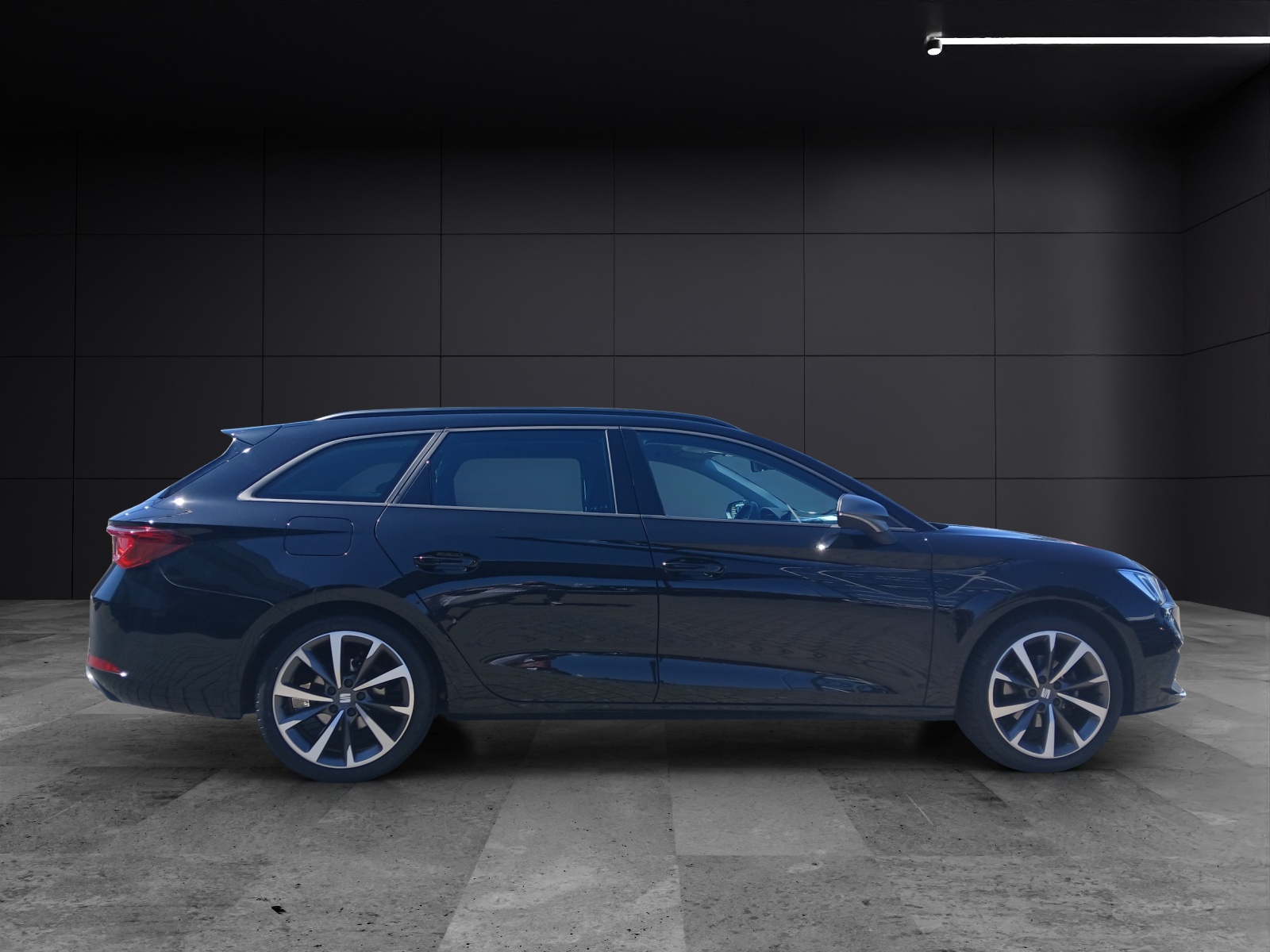Fahrzeugabbildung SEAT Leon ST TSI FR DSG LED Navi ACC RFK SH 18