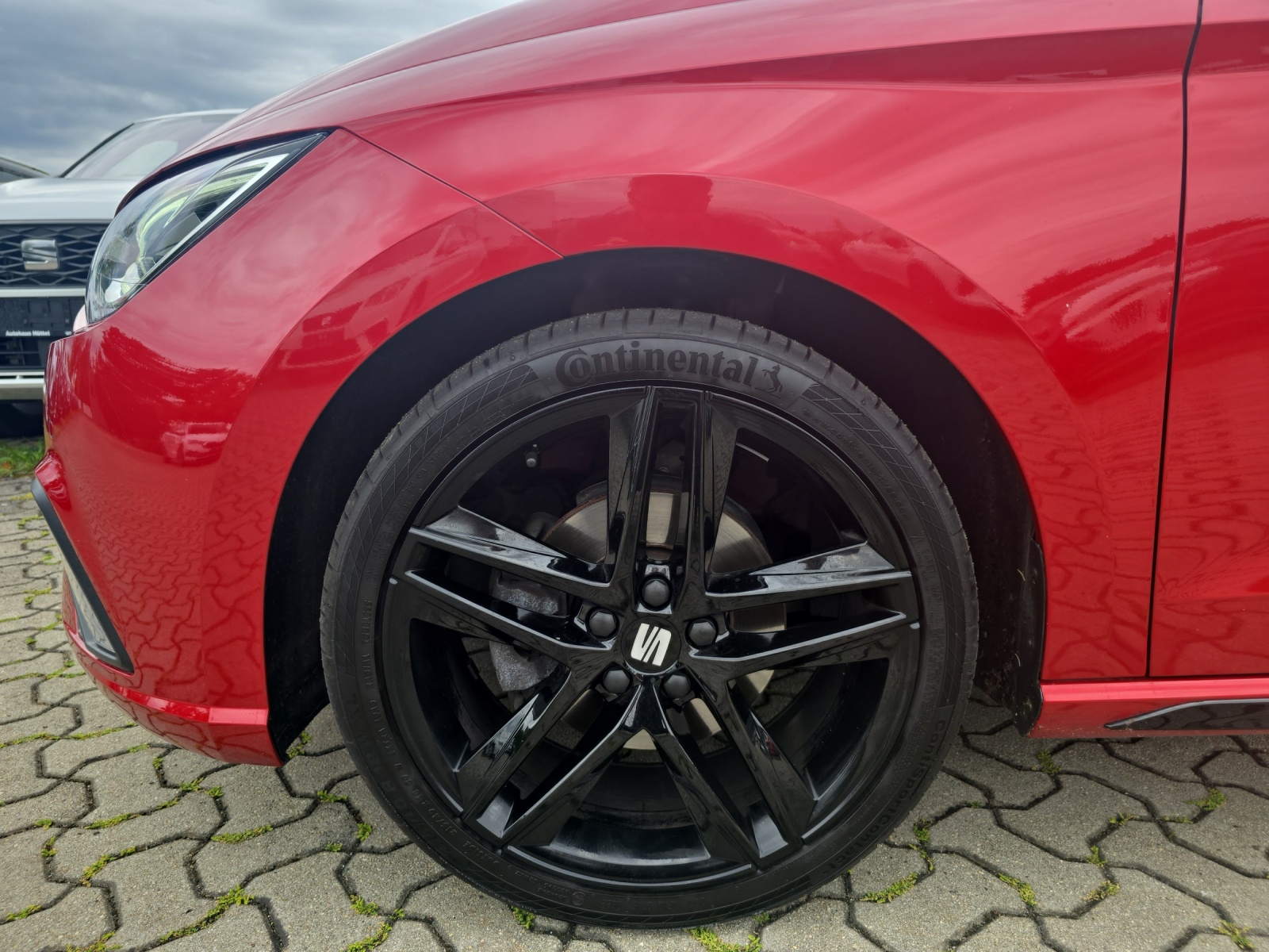Fahrzeugabbildung SEAT Ibiza FR 1.0 TSI Pro Black Edition AHK NAVI PANO