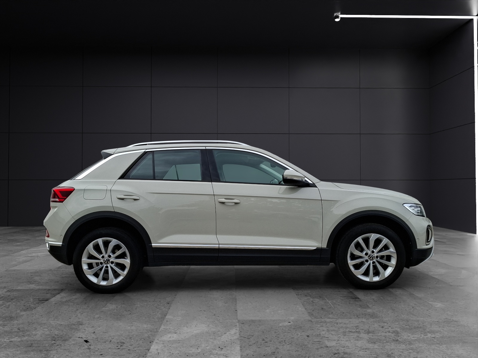 Fahrzeugabbildung Volkswagen T-Roc TSI Style LED Navi AID ACC Park-Assist SH