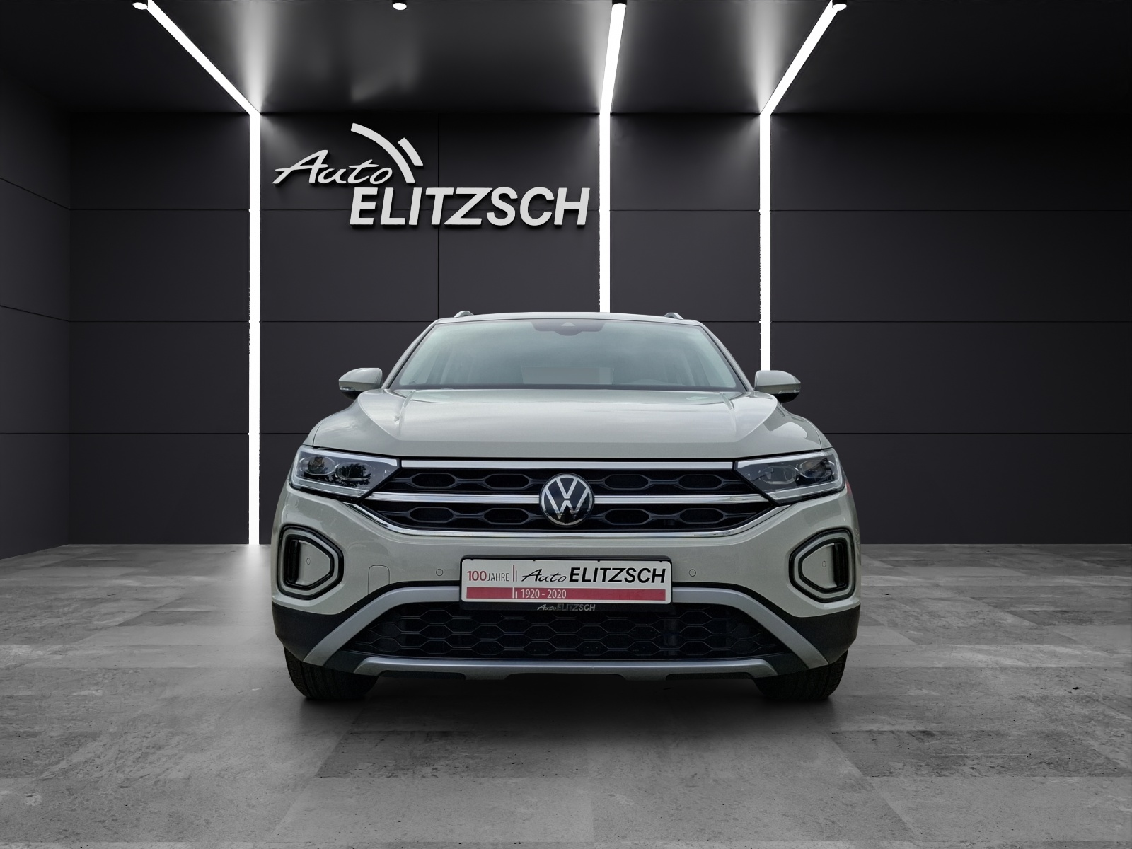 Fahrzeugabbildung Volkswagen T-Roc TSI Style LED Navi AID ACC Park-Assist SH
