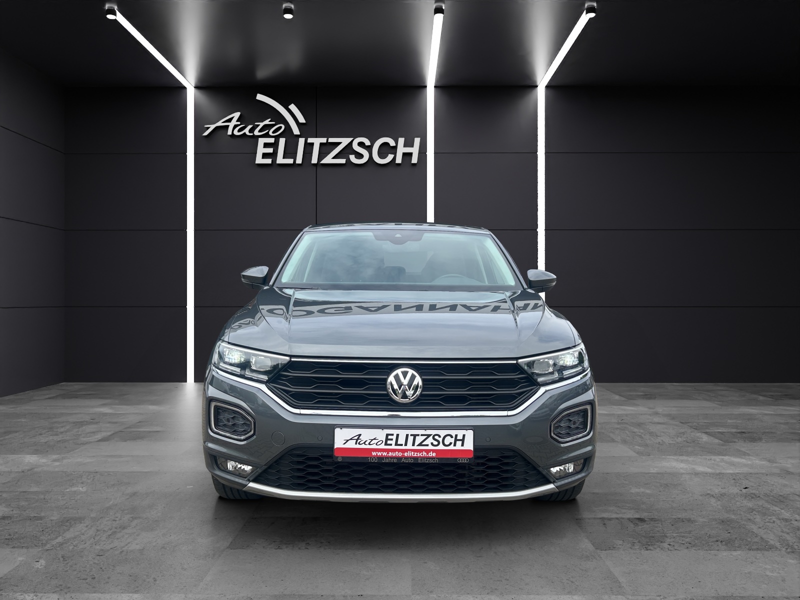 Fahrzeugabbildung Volkswagen T-Roc TSI Style LED ACC AID NAVI RFK PDC 17