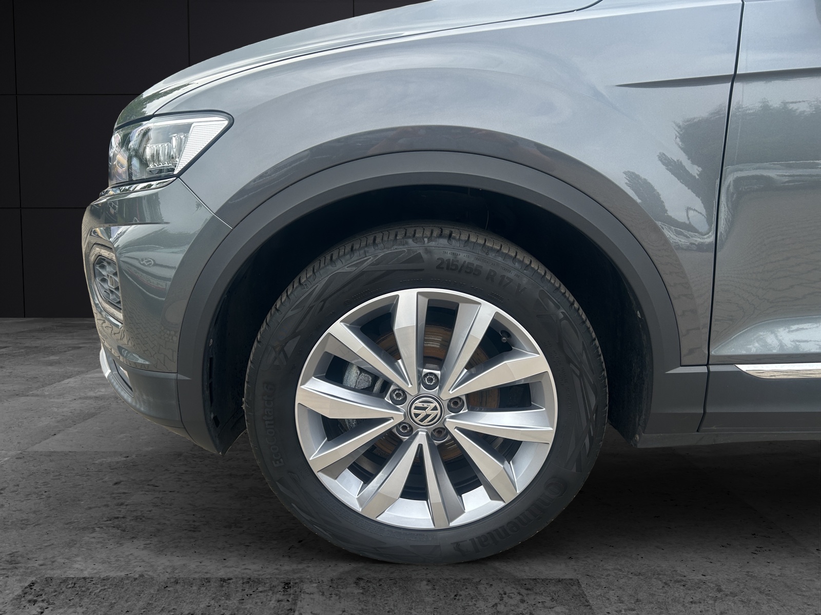 Fahrzeugabbildung Volkswagen T-Roc TSI Style LED ACC AID NAVI RFK PDC 17
