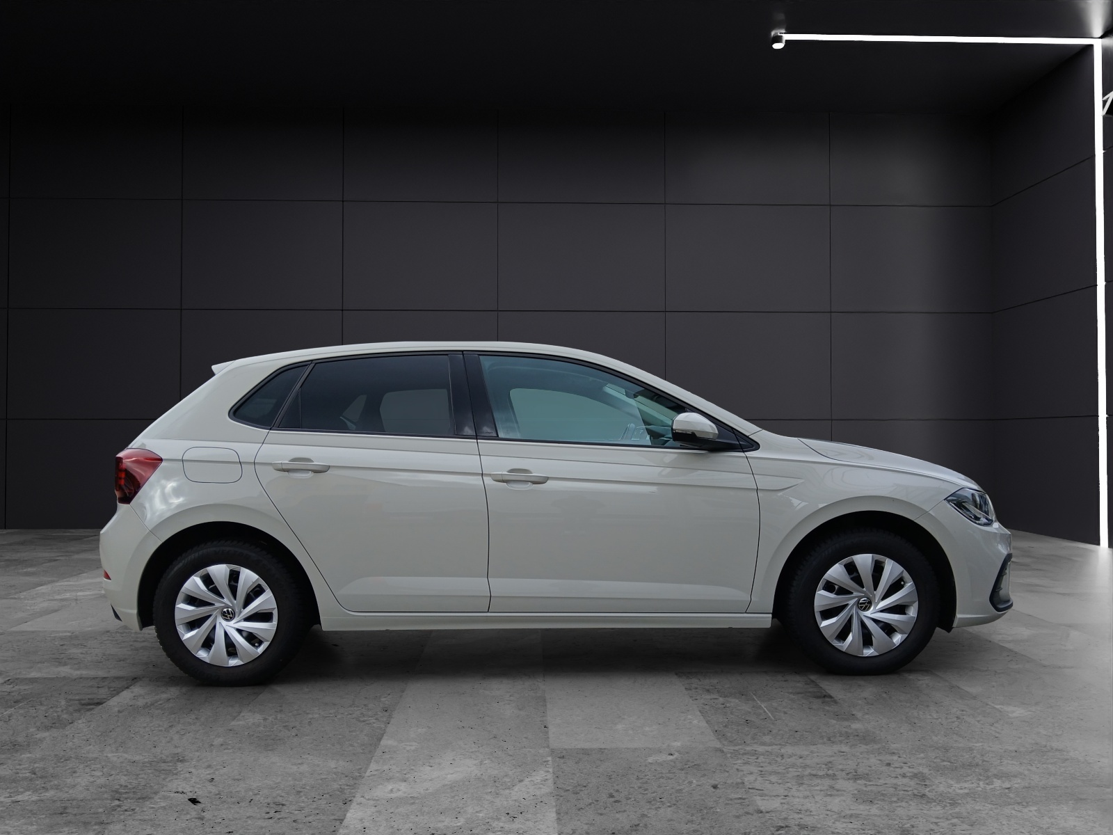 Fahrzeugabbildung Volkswagen Polo TSI Life LED Climatronic AID ACC PDC SH