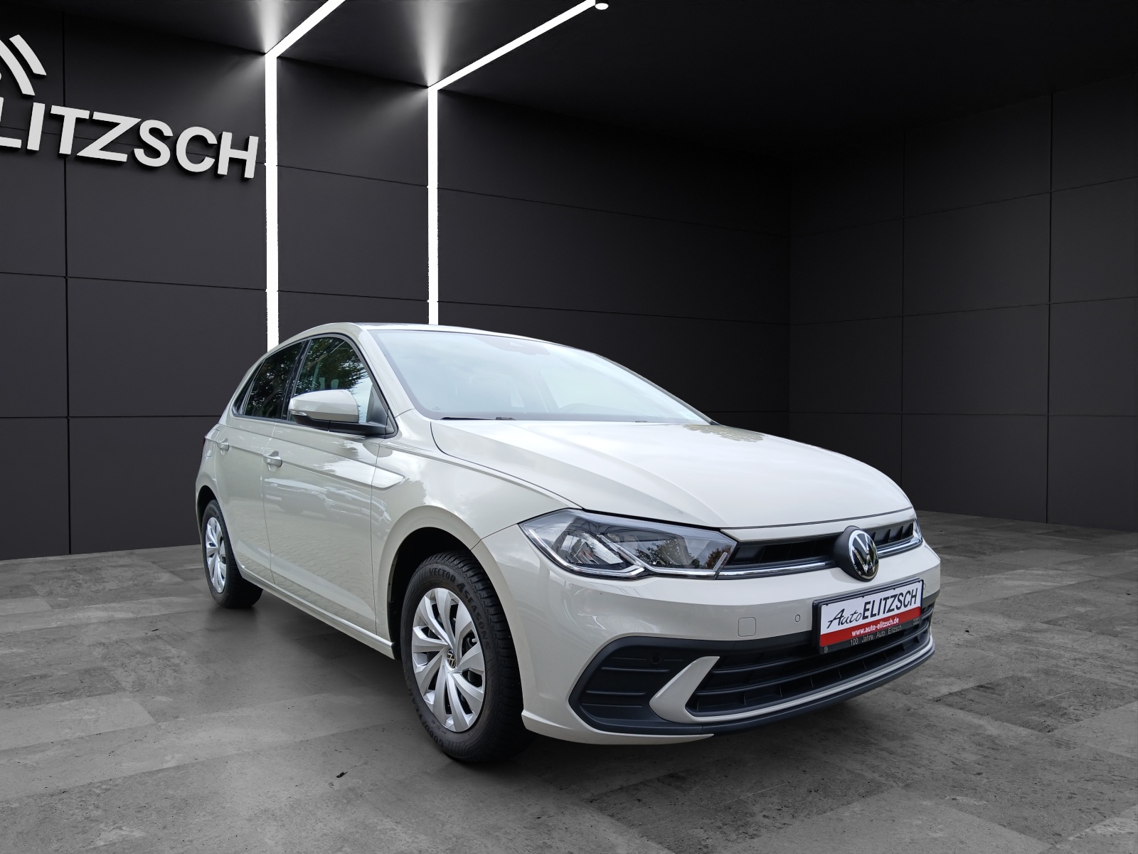 Fahrzeugabbildung Volkswagen Polo TSI Life LED Climatronic AID ACC PDC SH