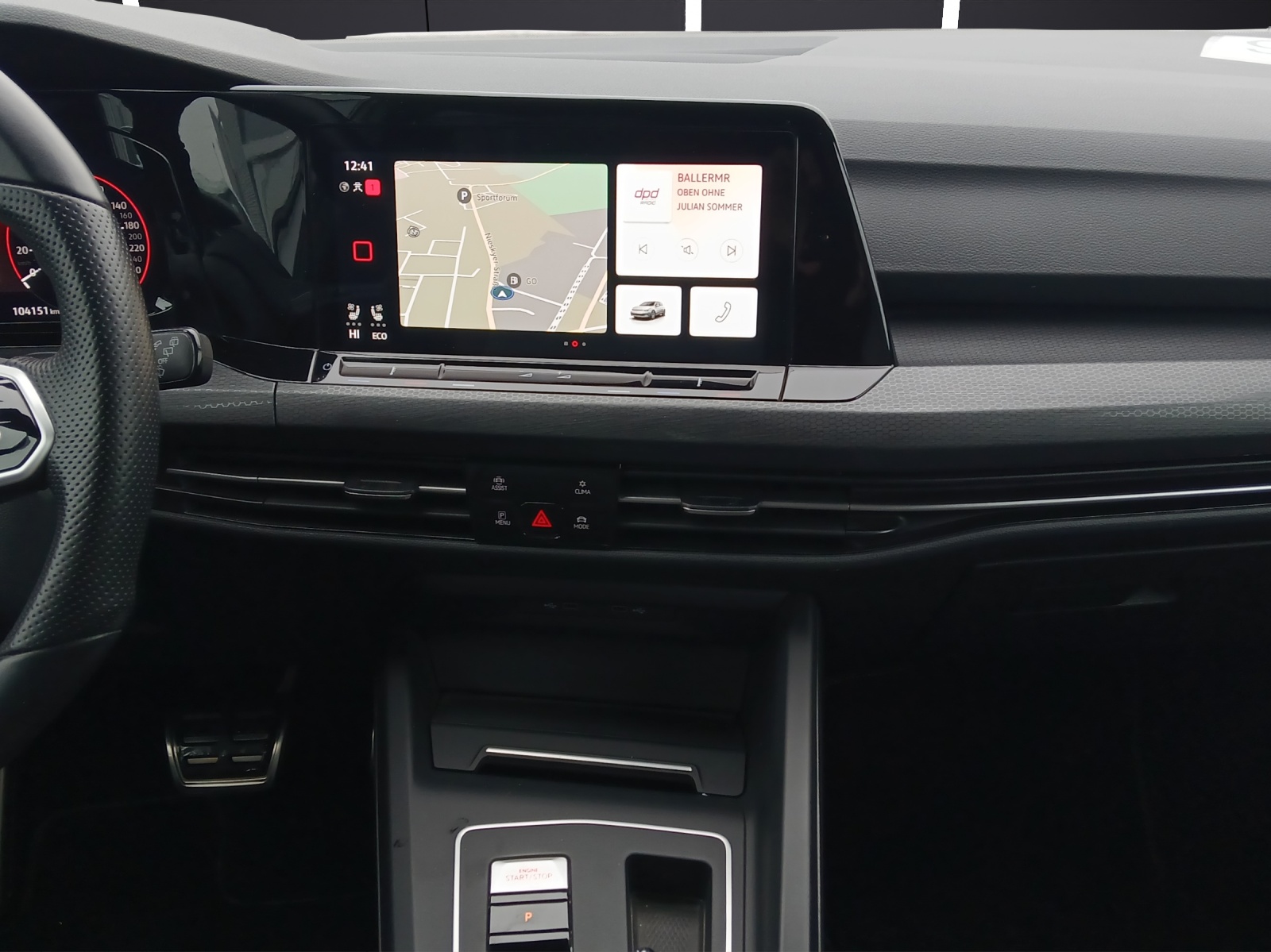 Fahrzeugabbildung Volkswagen Golf VIII GTE LEDplus Navi Leder AID ACC PDC SH