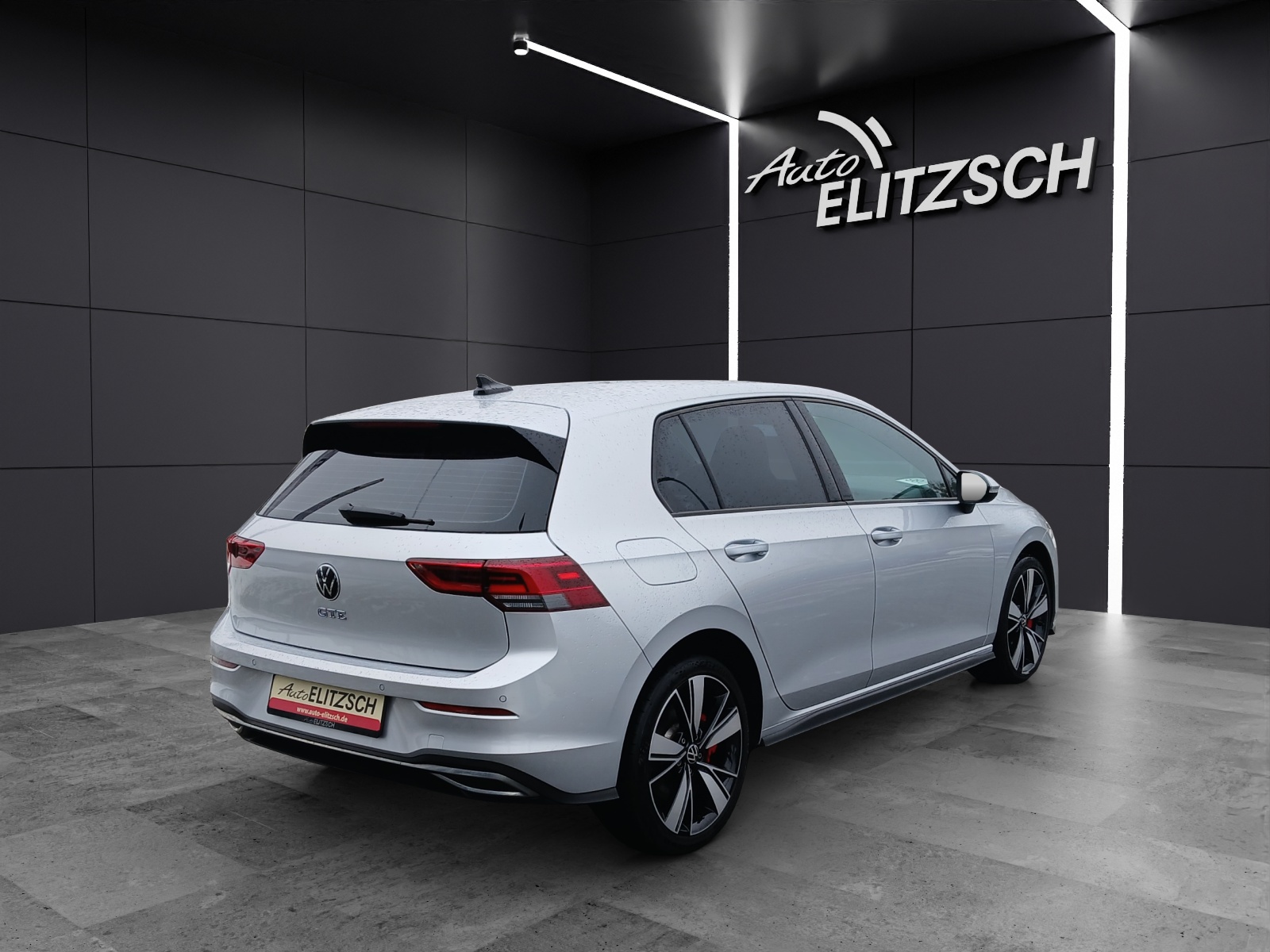 Fahrzeugabbildung Volkswagen Golf VIII GTE LEDplus Navi Leder AID ACC PDC SH