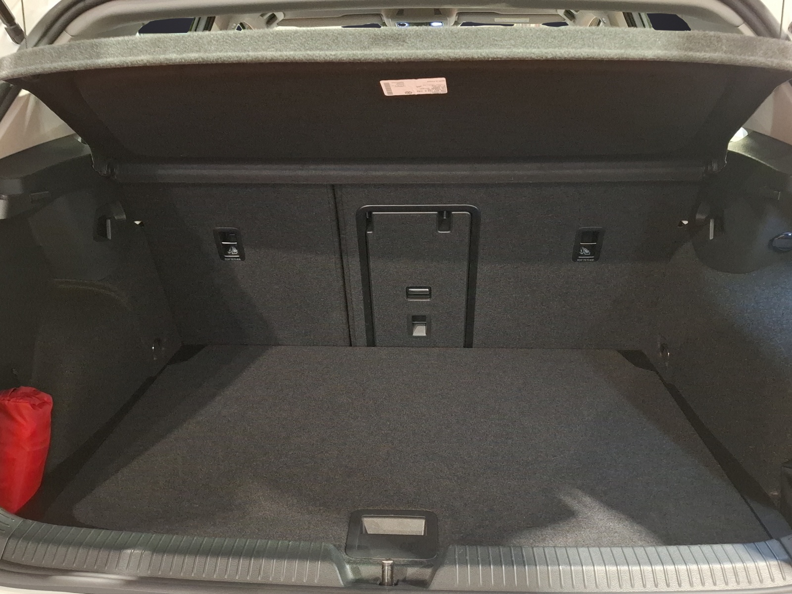 Fahrzeugabbildung Volkswagen Golf VIII TSI Life Standhzg LED Navi AID ACC RFK SH