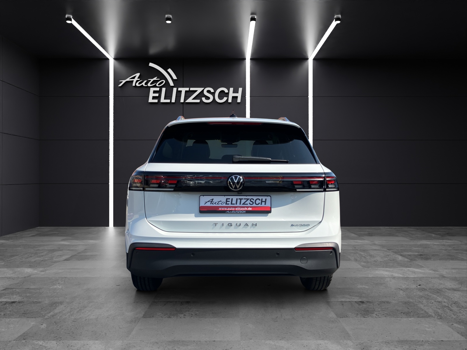 Fahrzeugabbildung Volkswagen Tiguan 1.5 TSI eHybrid 150 kW Life IQ-LED AHK NAVI