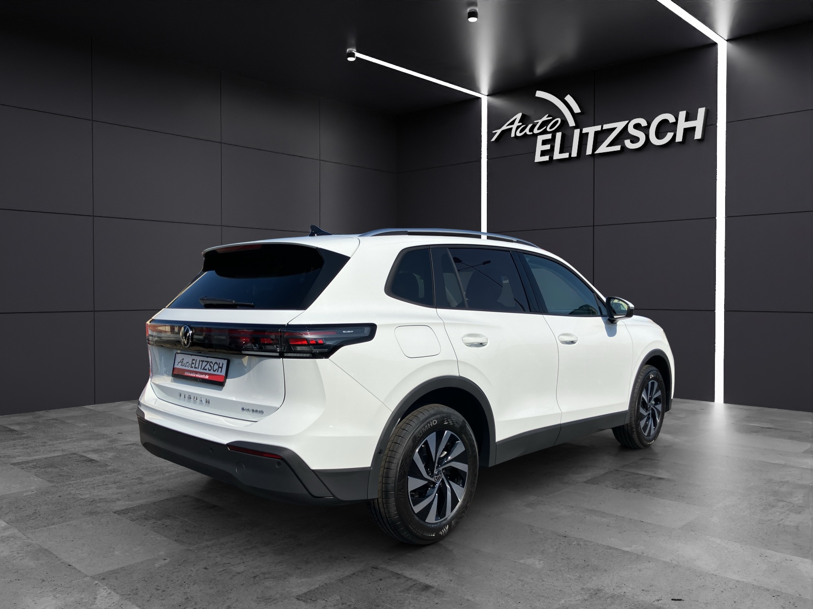 Fahrzeugabbildung Volkswagen Tiguan 1.5 TSI eHybrid 150 kW Life IQ-LED AHK NAVI