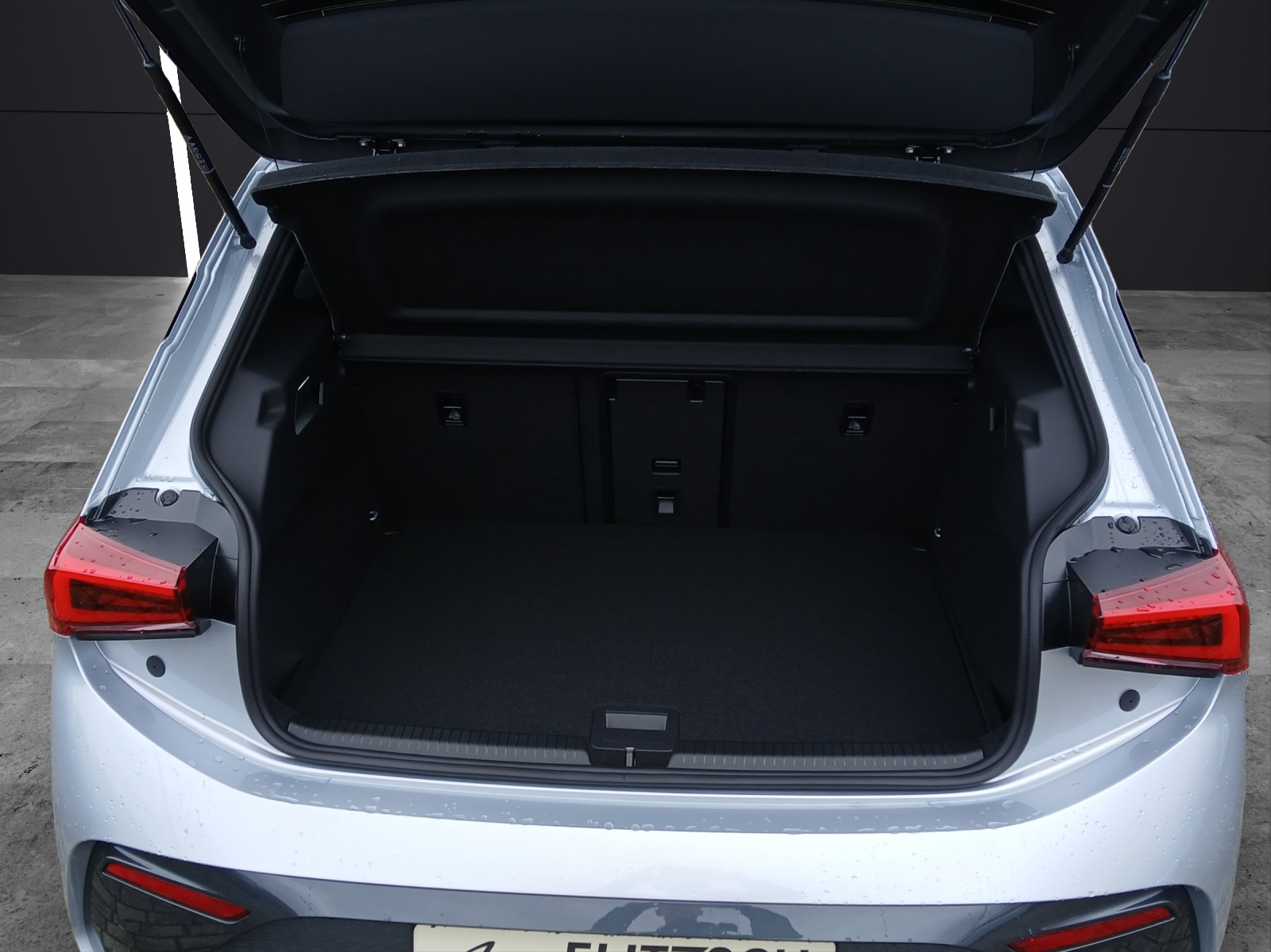 Fahrzeugabbildung CUPRA Born Edition Dynamic LED ACC SH WäPu 360° AppConnect Ambiente Navi Klima