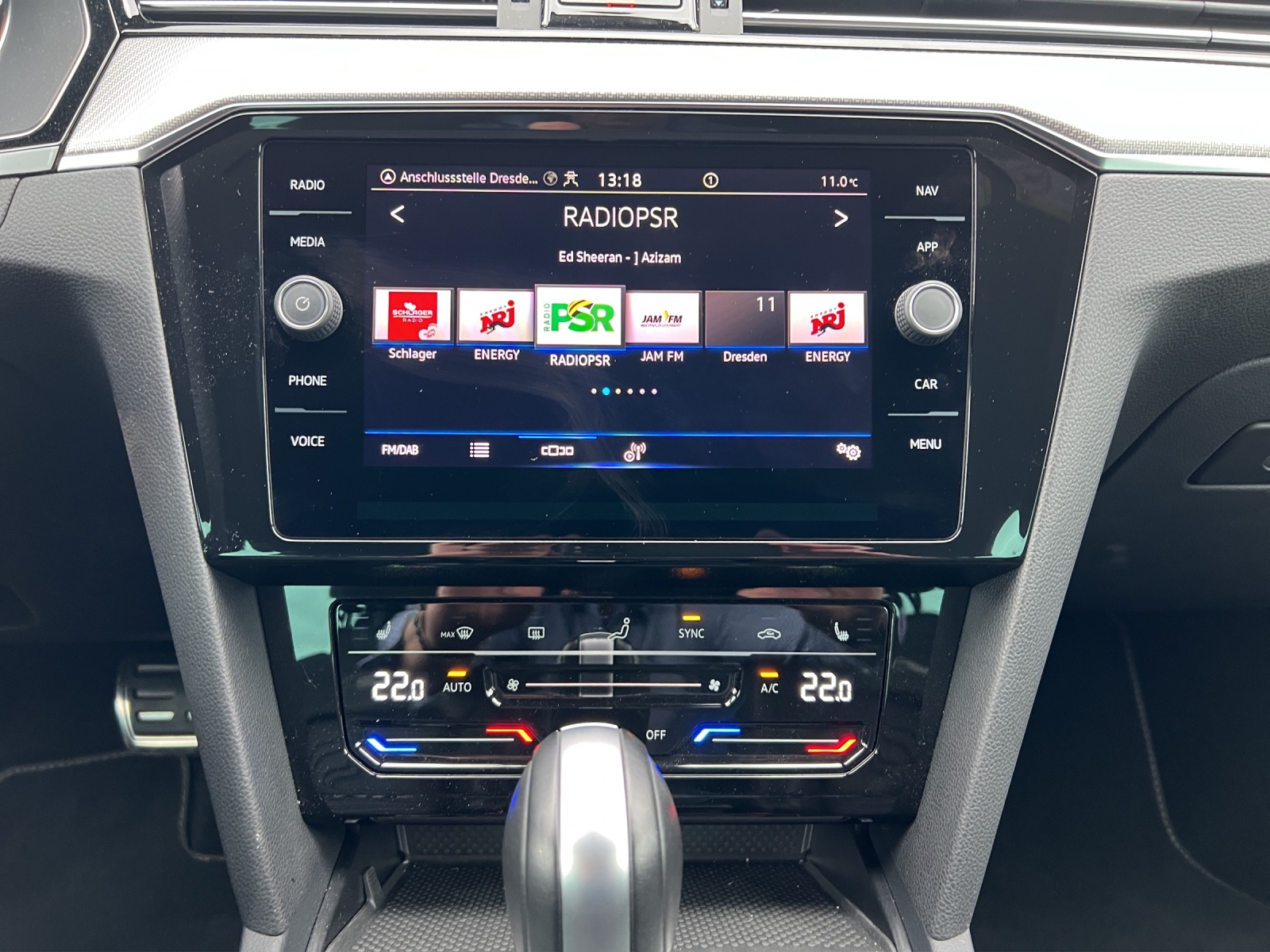 Fahrzeugabbildung Volkswagen Passat Variant R-Line Elegance TSI DSG LED ACC NAVI LEDER