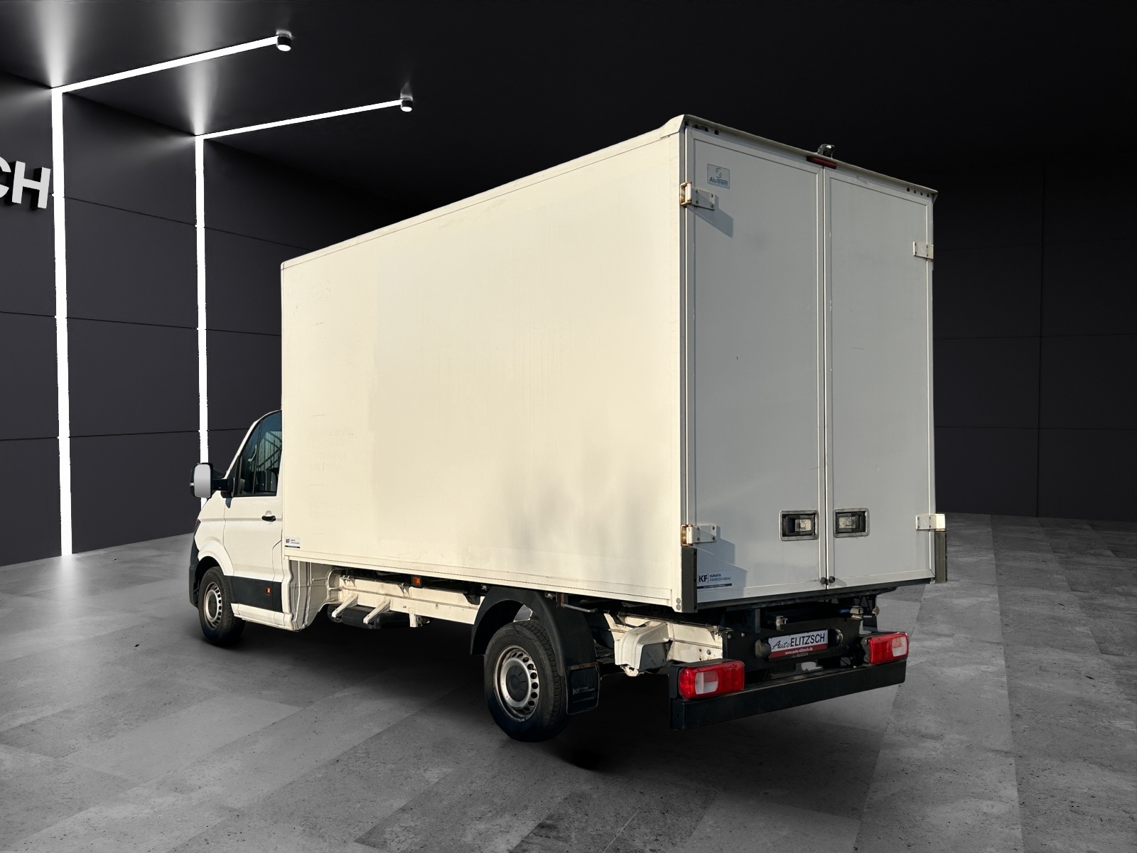 Fahrzeugabbildung Volkswagen Crafter Pritsche Kofferaufbau 35 lang RFK Navi Klima