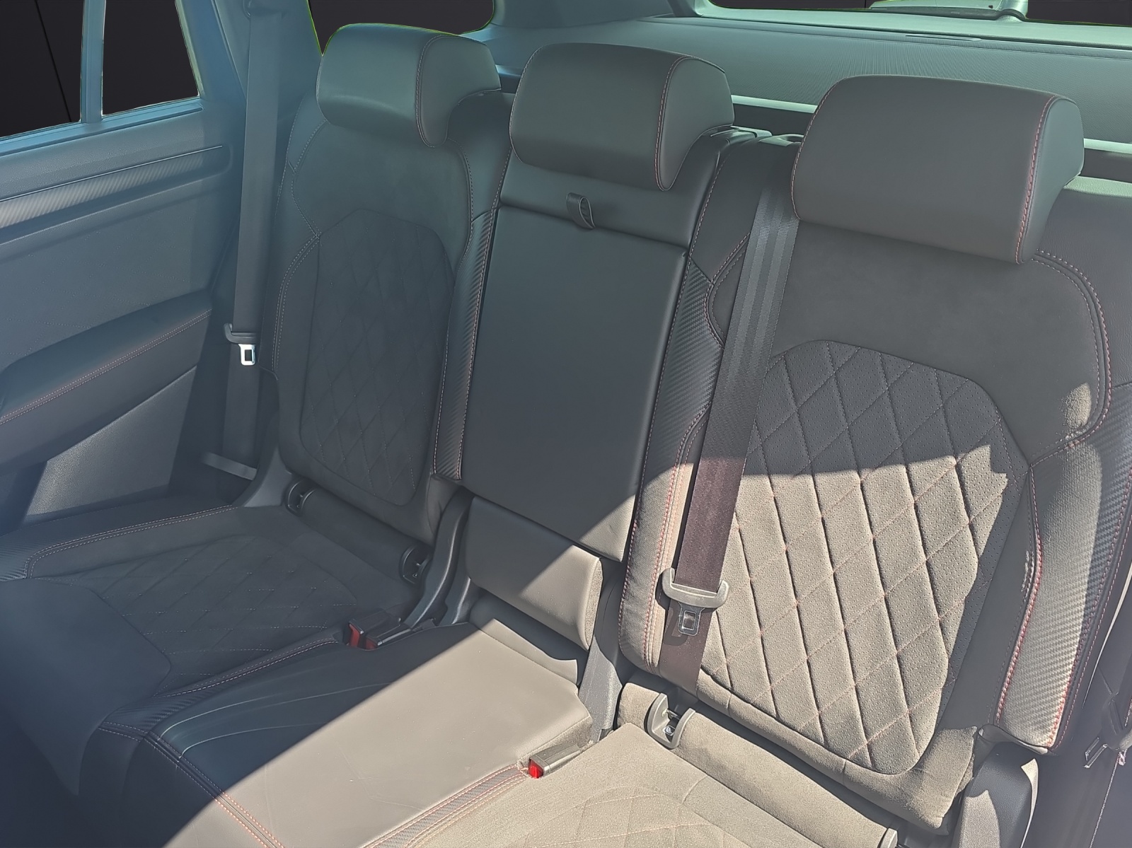 Fahrzeugabbildung SKODA Kodiaq RS 4x4 DSG AHZ Matrix RFK SH VC