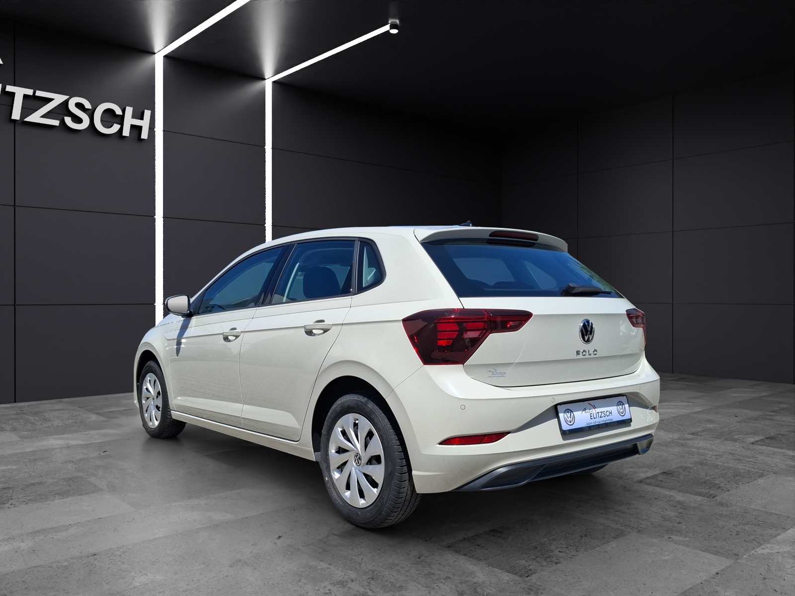 Fahrzeugabbildung Volkswagen Polo TSI Life DSG LED CarPlay AID GRA PDC