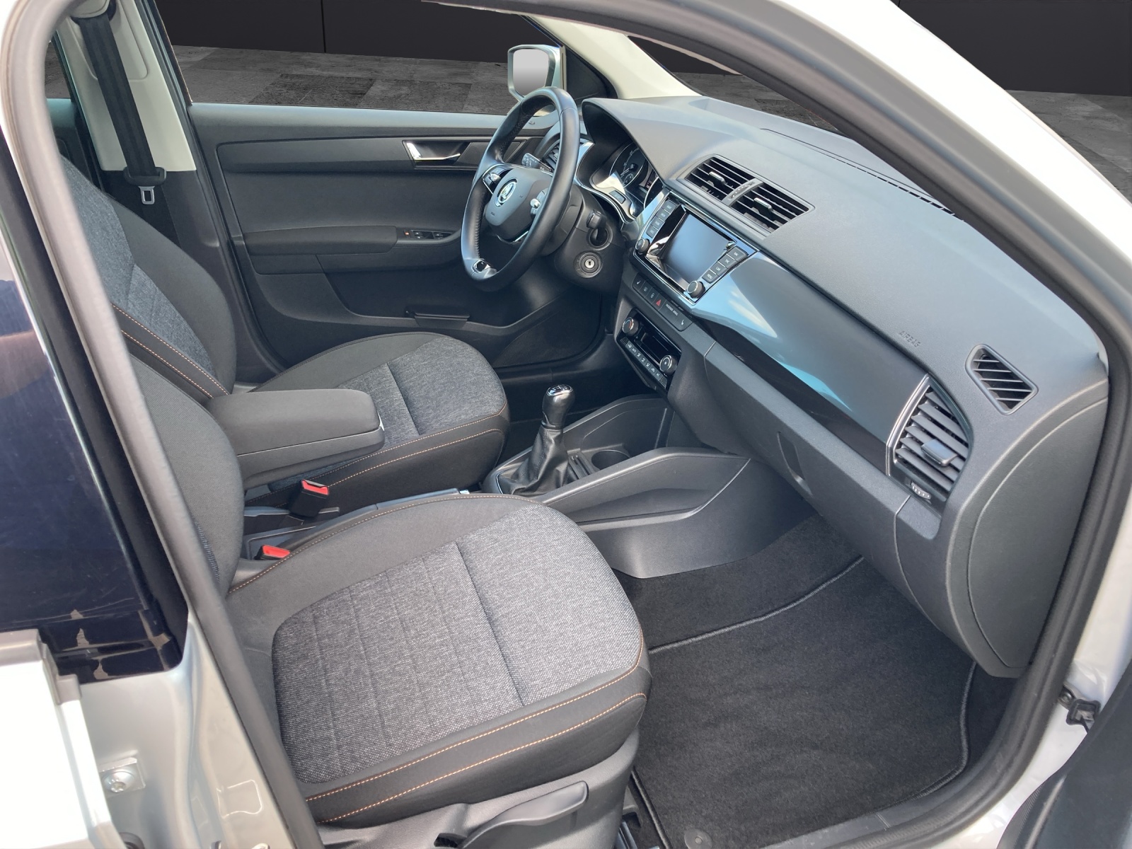 Fahrzeugabbildung SKODA Fabia Combi TSI Clever Best-off LED Navi GRA PDC SH LM