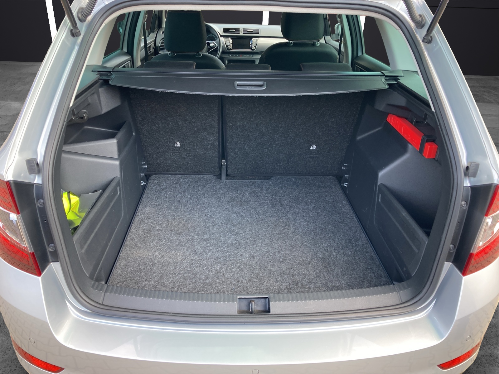 Fahrzeugabbildung SKODA Fabia Combi TSI Clever Best-off LED Navi GRA PDC SH LM