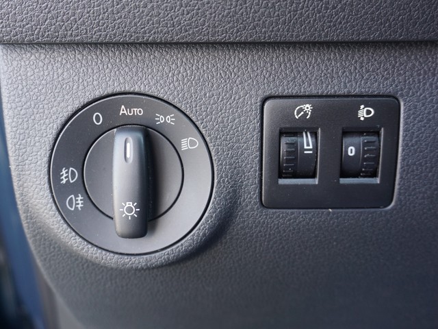 Fahrzeugabbildung Volkswagen Caddy TSI Trendline Standhzg GRA PDC LM