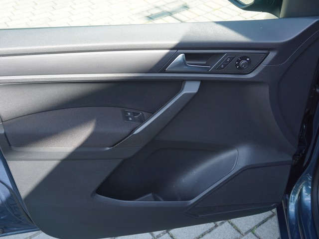 Fahrzeugabbildung Volkswagen Caddy TSI Trendline Standhzg GRA PDC LM