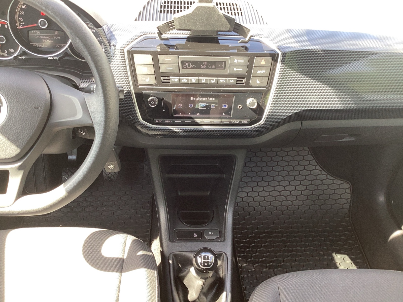 Fahrzeugabbildung Volkswagen up! 1.0 move-up Climatronic RFK DAB SH