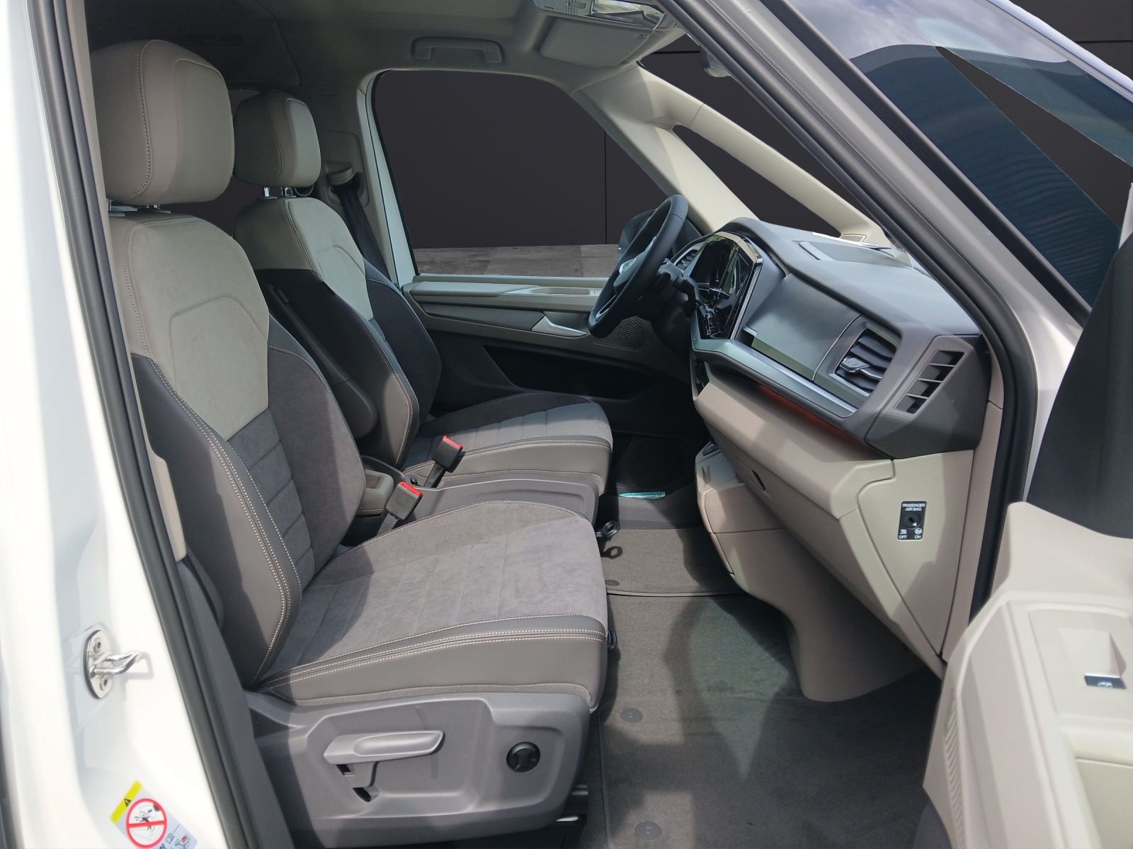 Fahrzeugabbildung Volkswagen T7 Multivan TSI Edition 7 DSG AHK NAVI IQ.LIGHT EASY OPEN