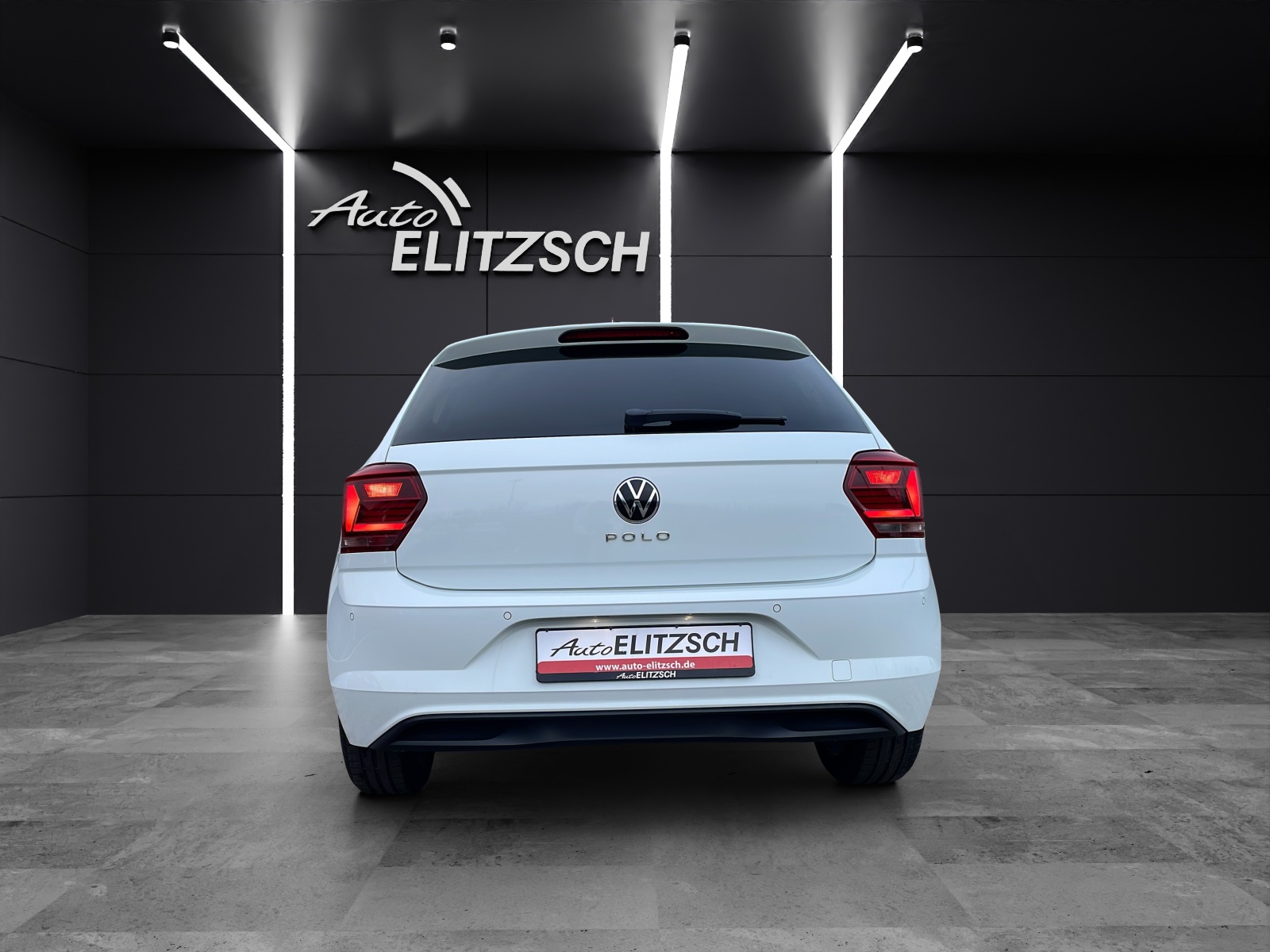 Fahrzeugabbildung Volkswagen Polo Highline TSI DSG LED ACC SHZ PDC Navi Klima