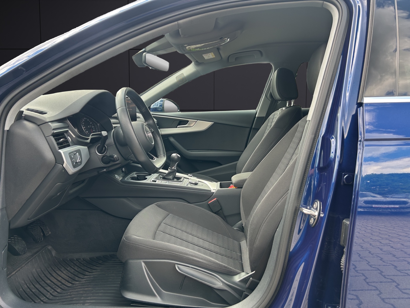Fahrzeugabbildung Audi A4 Avant TFSI MATRIX B&O DAB