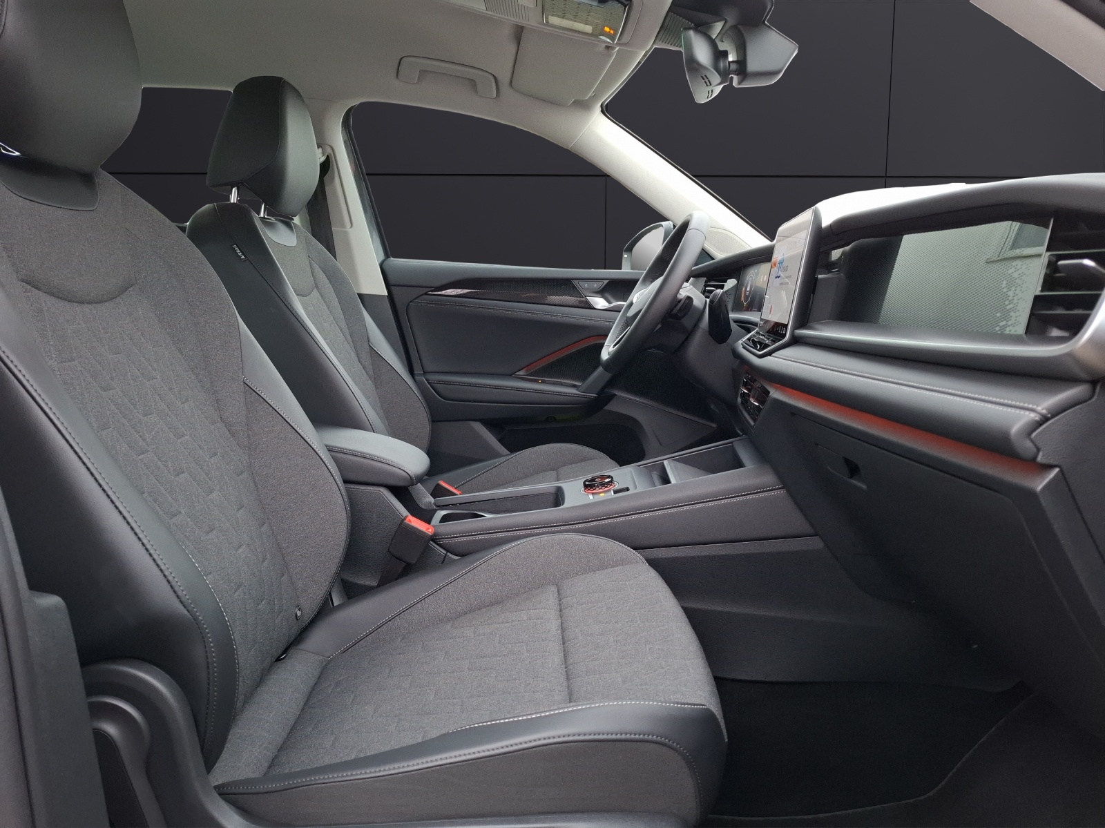 Fahrzeugabbildung Volkswagen Tayron TDI Life DSG 4M 7-Si Matrix AHK Navi AID ACC RFK SH