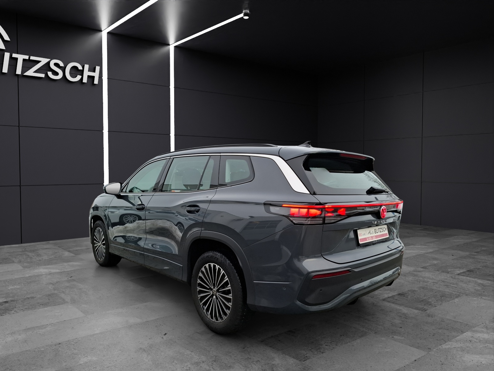 Fahrzeugabbildung Volkswagen Tayron TDI Life DSG 4M 7-Si Matrix AHK Navi AID ACC RFK SH