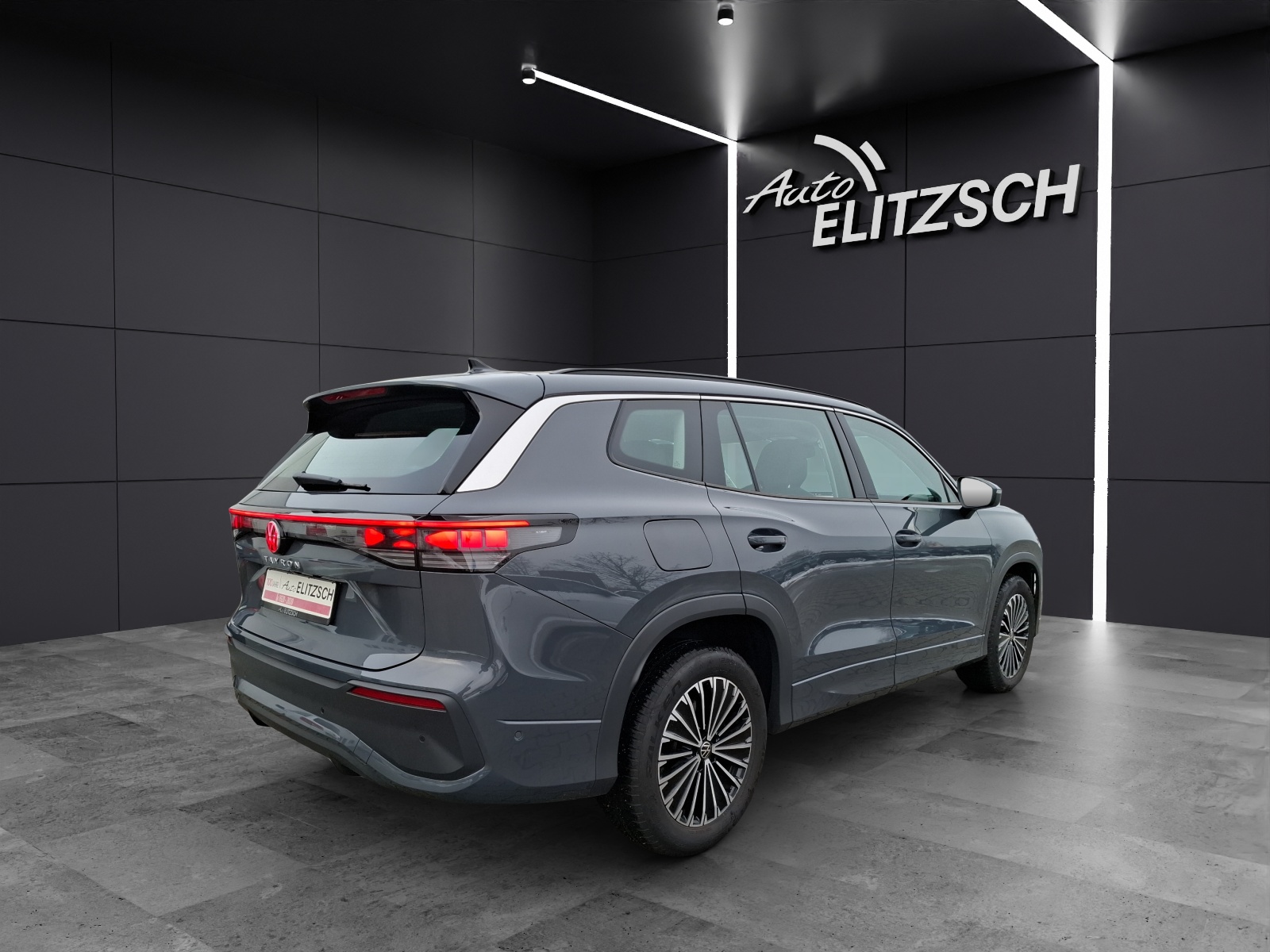 Fahrzeugabbildung Volkswagen Tayron TDI Life DSG 4M 7-Si Matrix AHK Navi AID ACC RFK SH