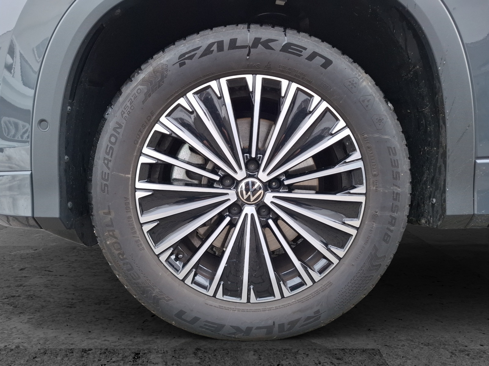 Fahrzeugabbildung Volkswagen Tayron TDI Life DSG 4M 7-Si Matrix AHK Navi AID ACC RFK SH