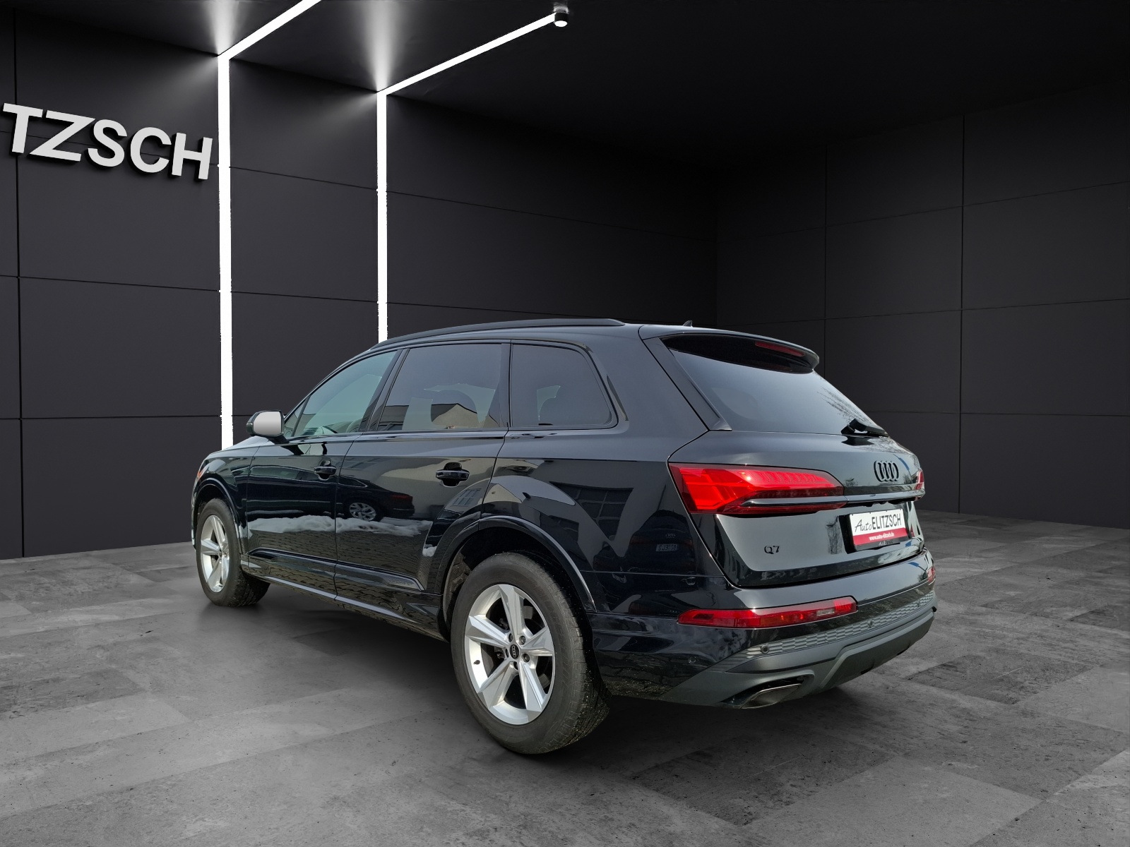 Fahrzeugabbildung Audi Q7 45 TDI quattro S-Line Standhzg. Pano Navi SHZ AVC ACC