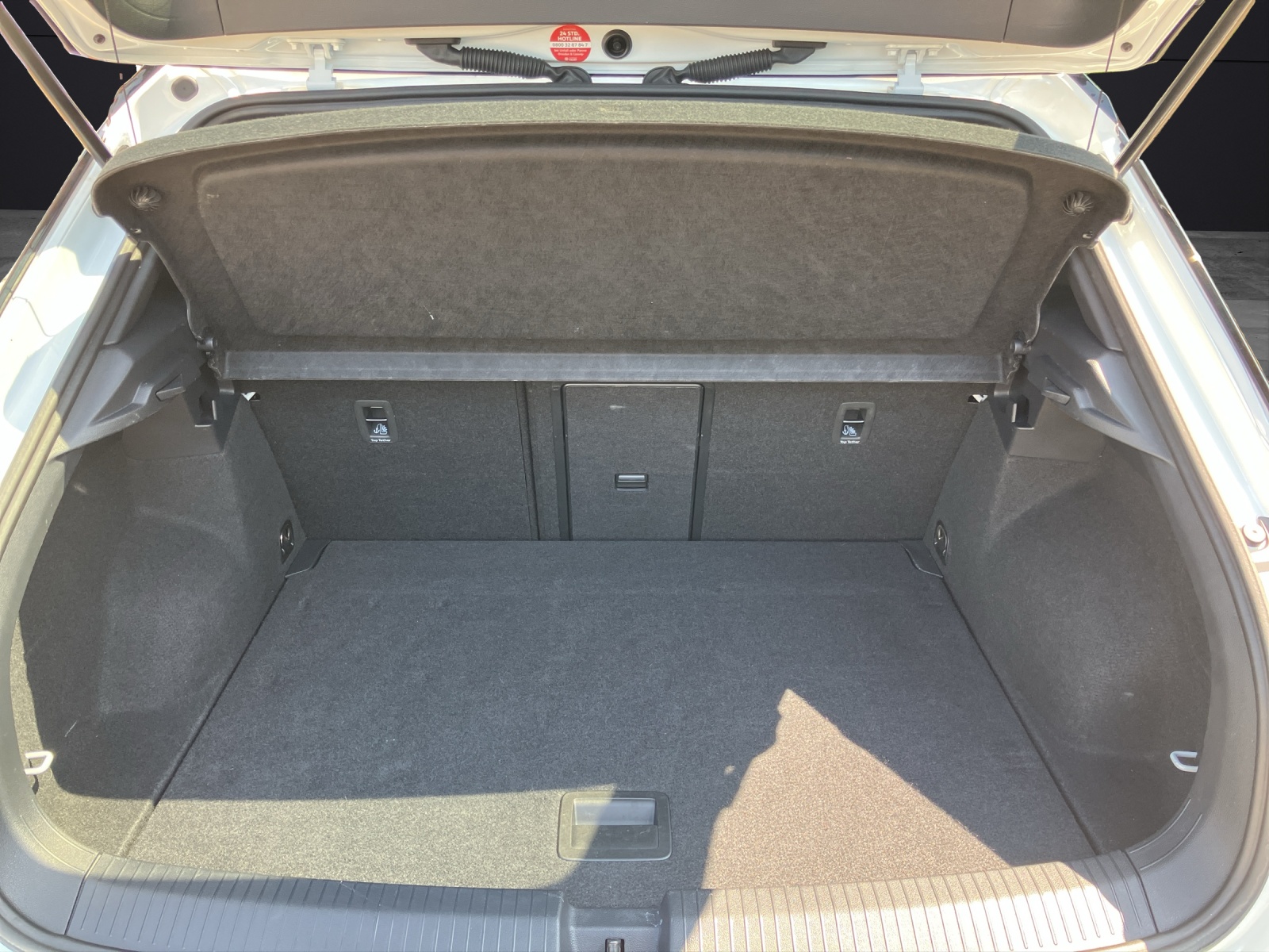 Fahrzeugabbildung Volkswagen T-Roc Style TDI LED+ ACC 18